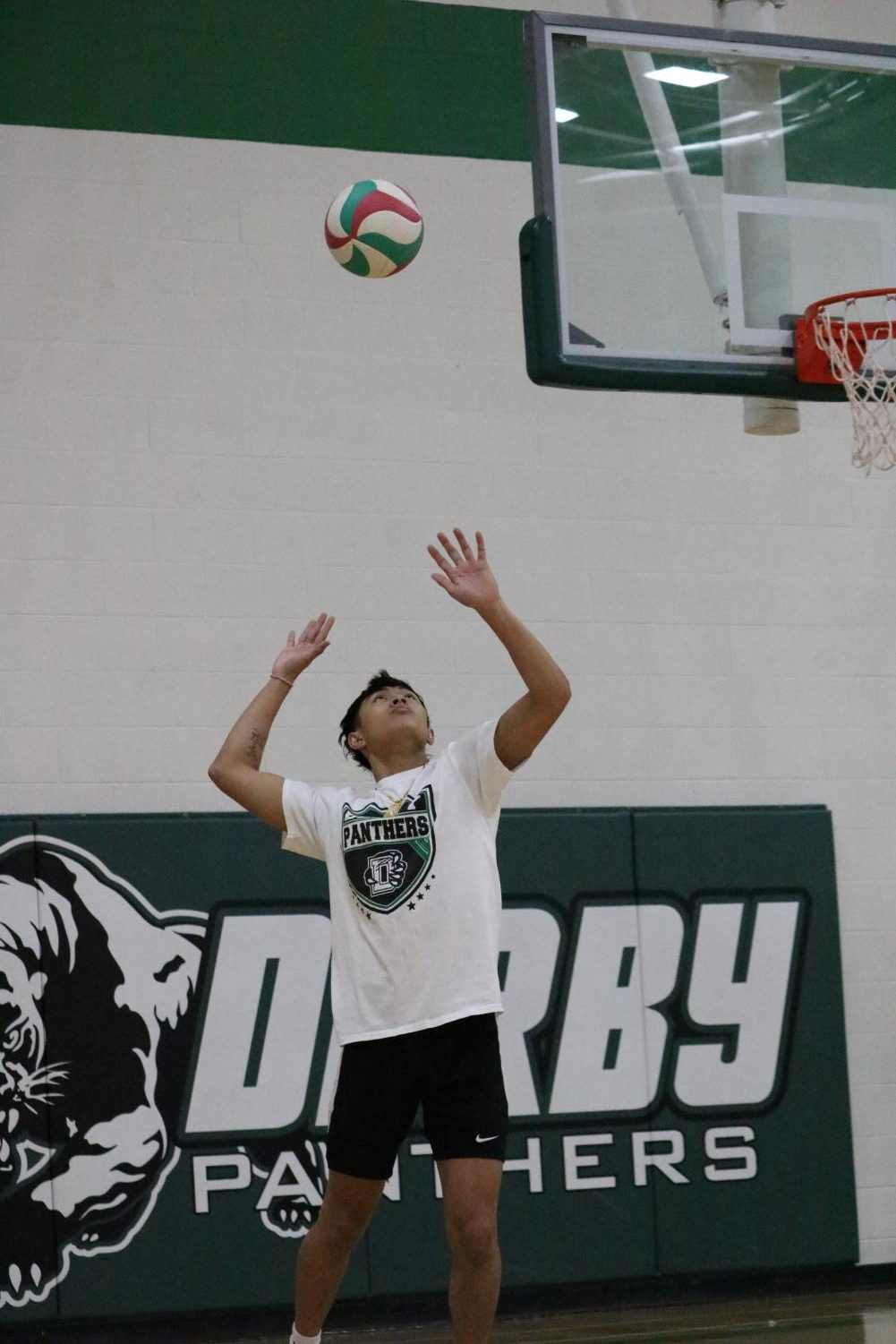 Derby+v.+Southeast+boys+volleyball+scrimmage+%28photos+by+Alyssa+Lai%29