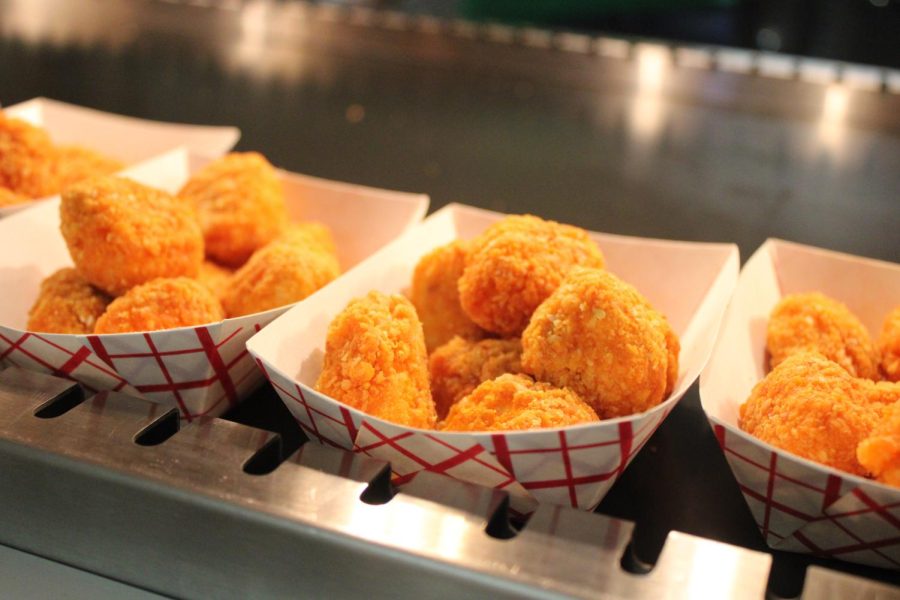 Cafeterias new sriracha chicken nuggets (Photos by Laurisa Rooney)