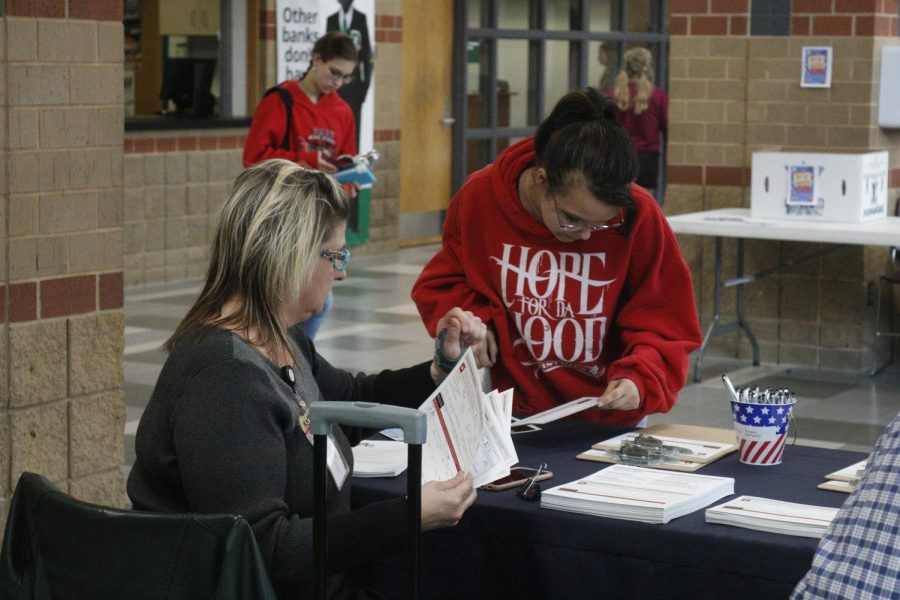 Sedgwick county election office visits students during lunch (Photos by Natalie Wilson)
