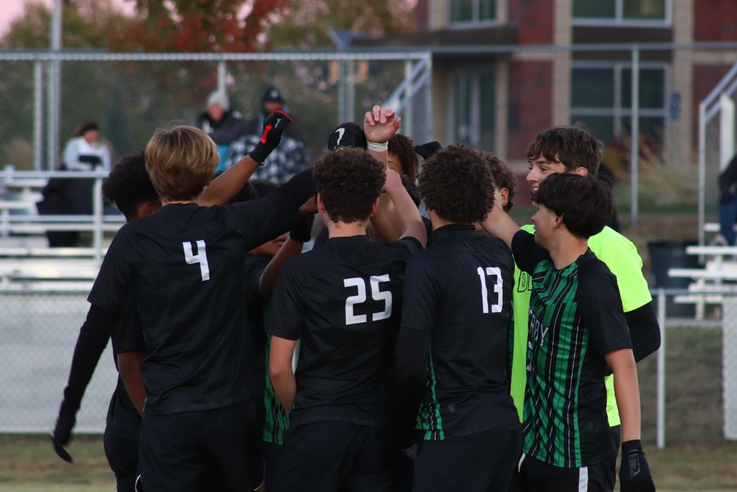Boys+Soccer+game+vs+Salina+South+%28Photos+by+Laurisa+Rooney%29