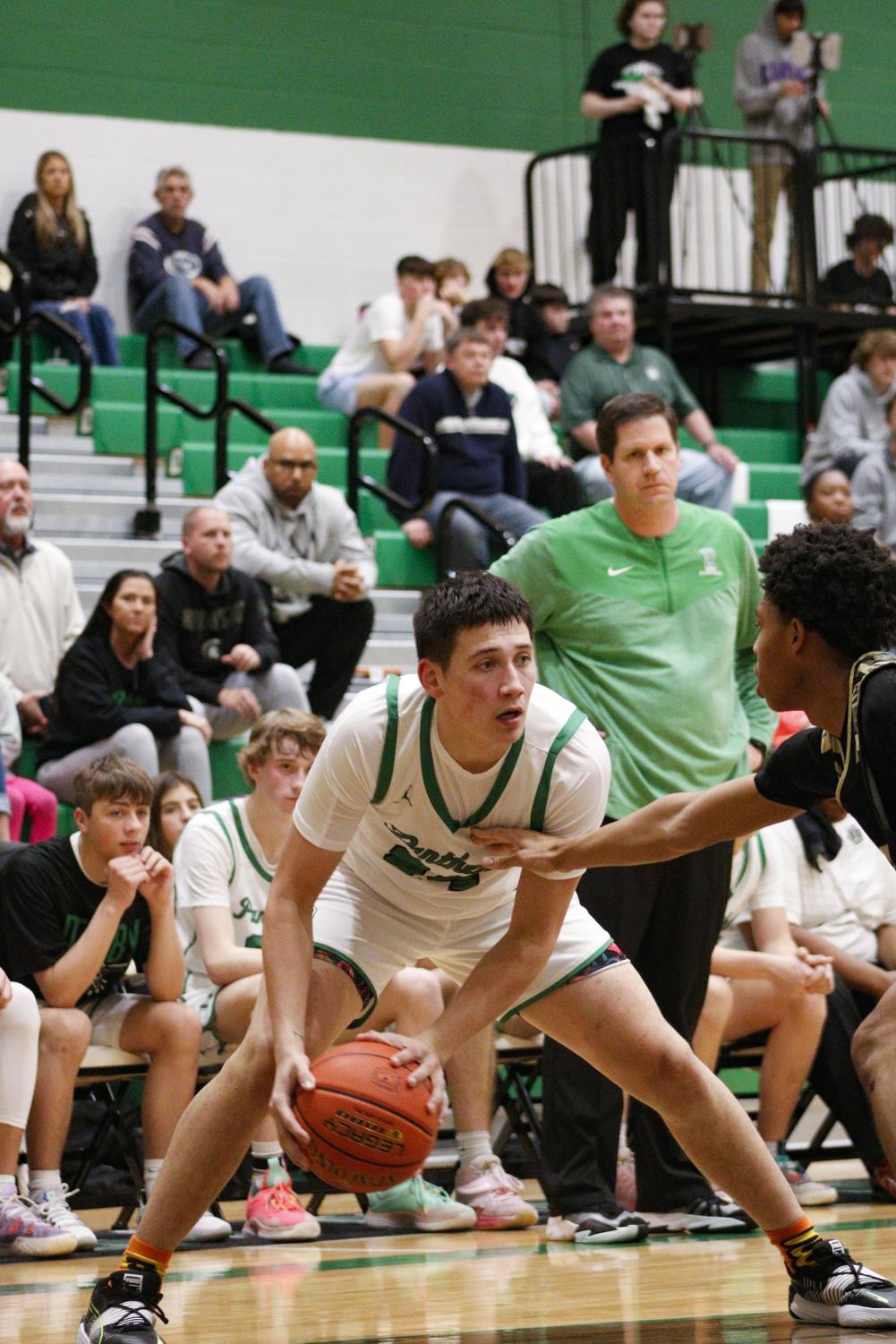 Boys+basketball+Vs.+Andover+Central+%28Photos+by+Laurisa+Rooney%29