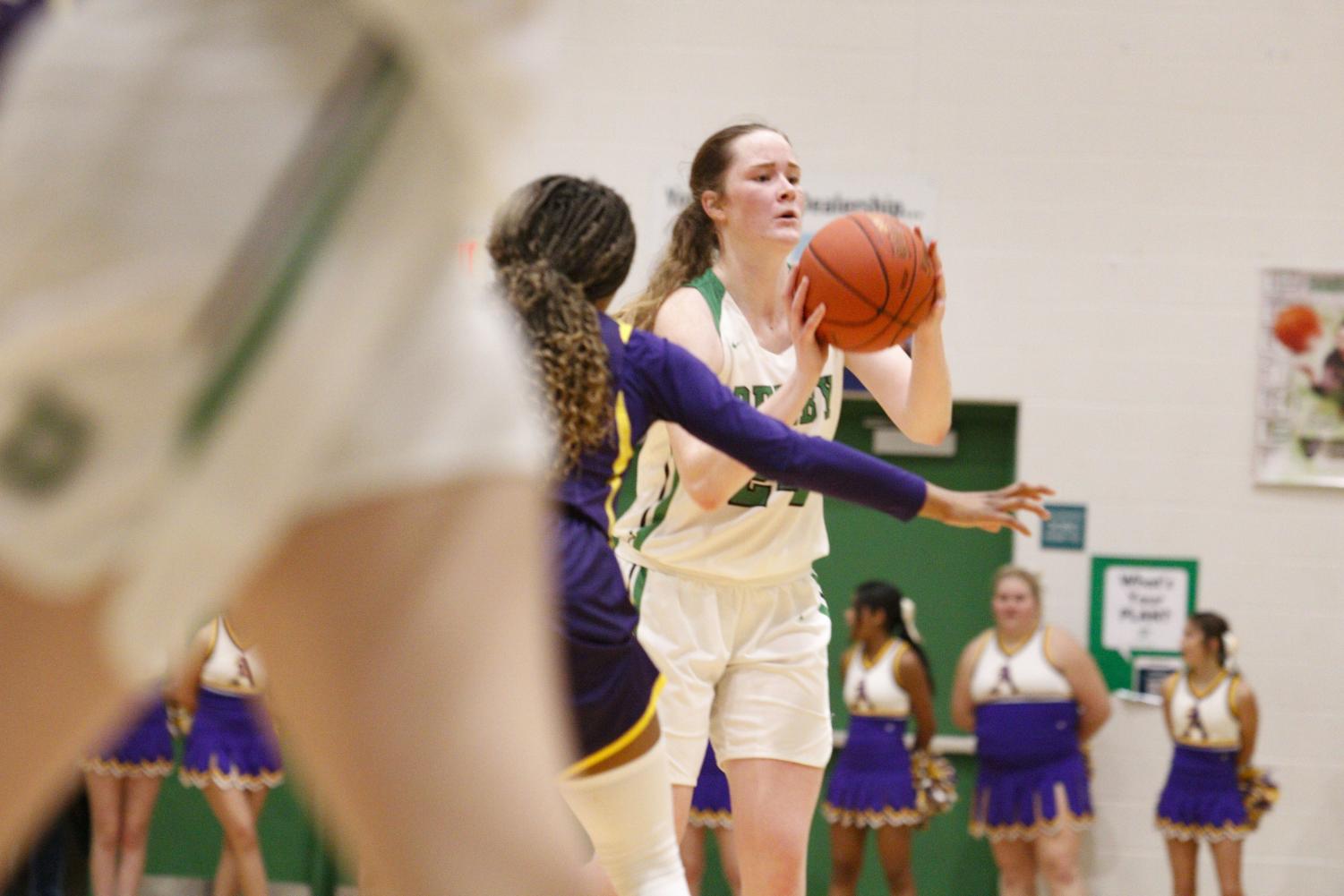Girls+basketball+Vs.+Ark+City+%28Photos+by+Laurisa+Rooney%29