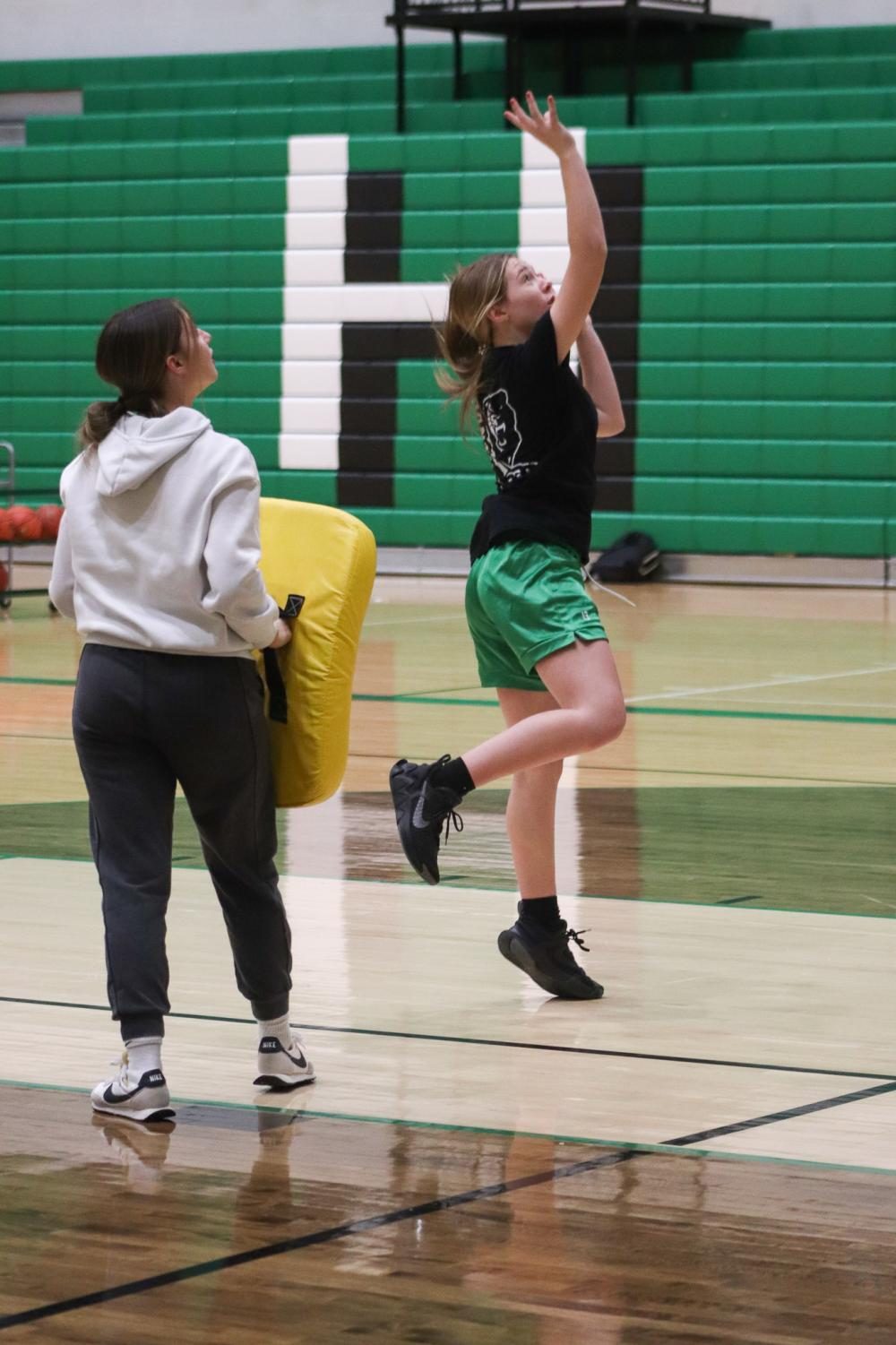 Girls+basketball+and+wrestling+practices+%28Photos+by+Alexis+King%29