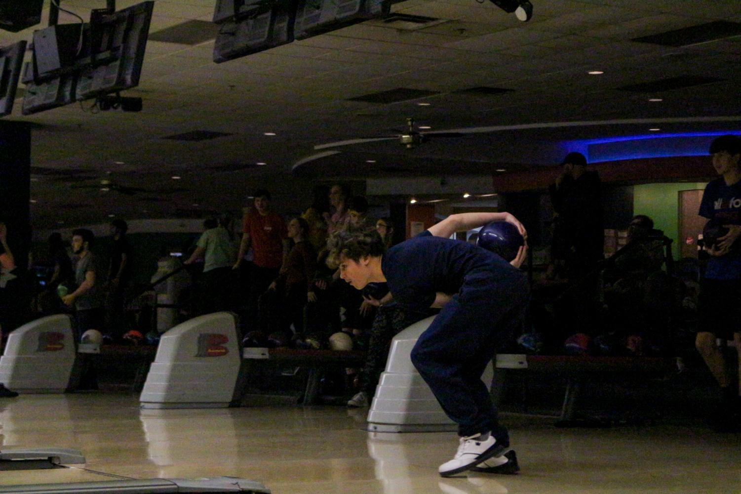 Bowling+practice+at+Derby+Bowl+%28Photos+by+Aubrey+Nguyen%29