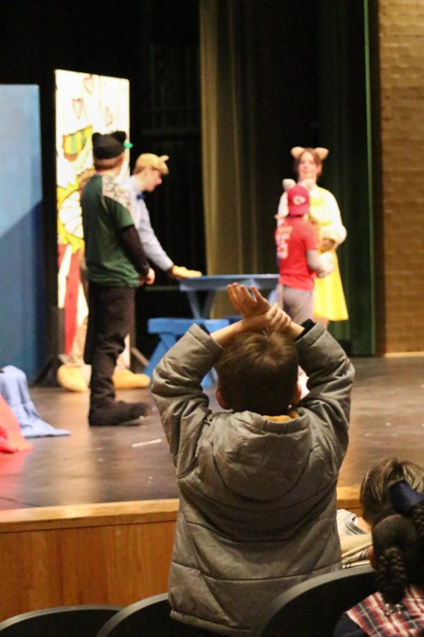Wichita Childrens Theater visit Derby students (Photos by Aubrey Nguyen)