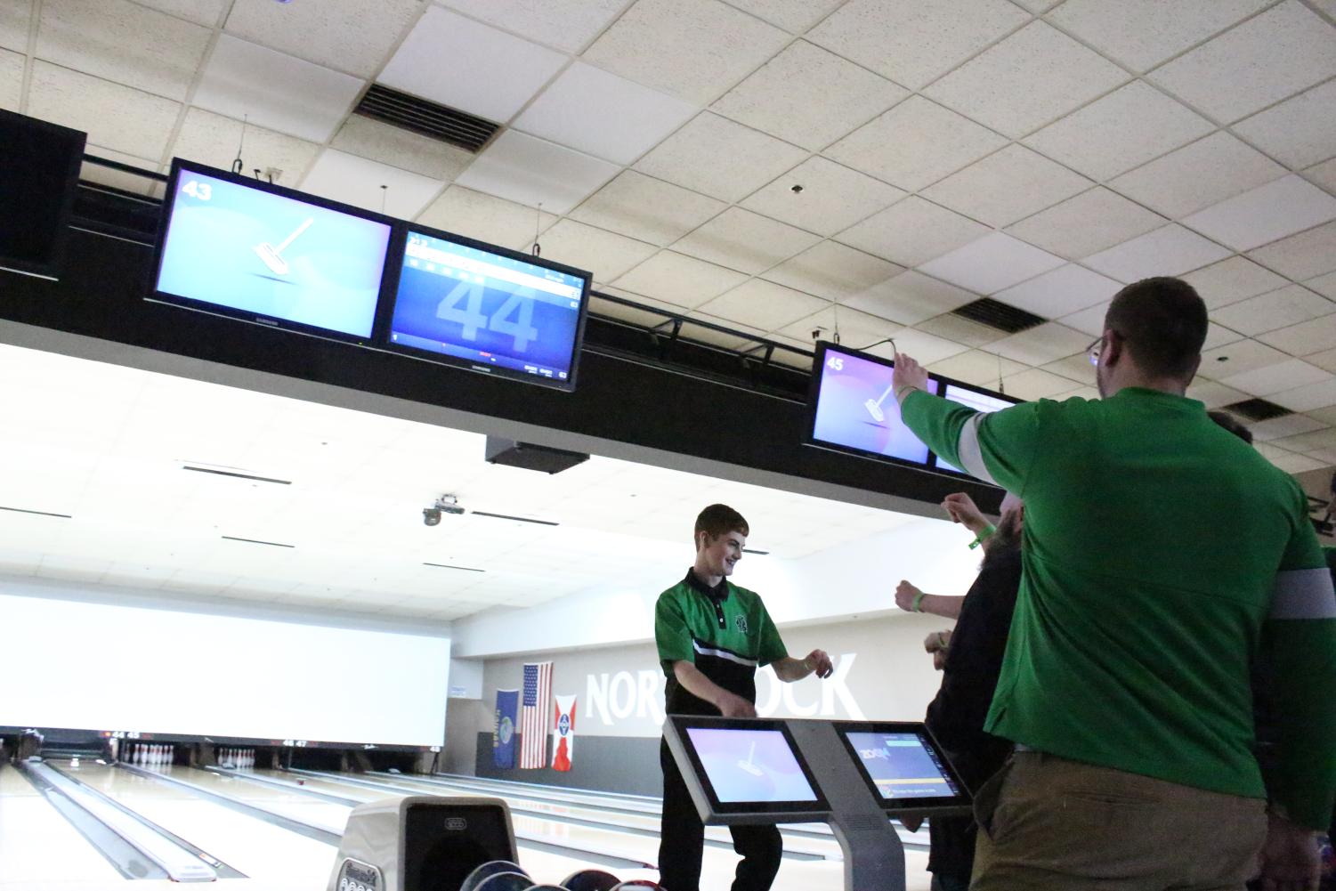 6A+bowling+at+state+%28Photos+by+Arabella+Hounschell%29