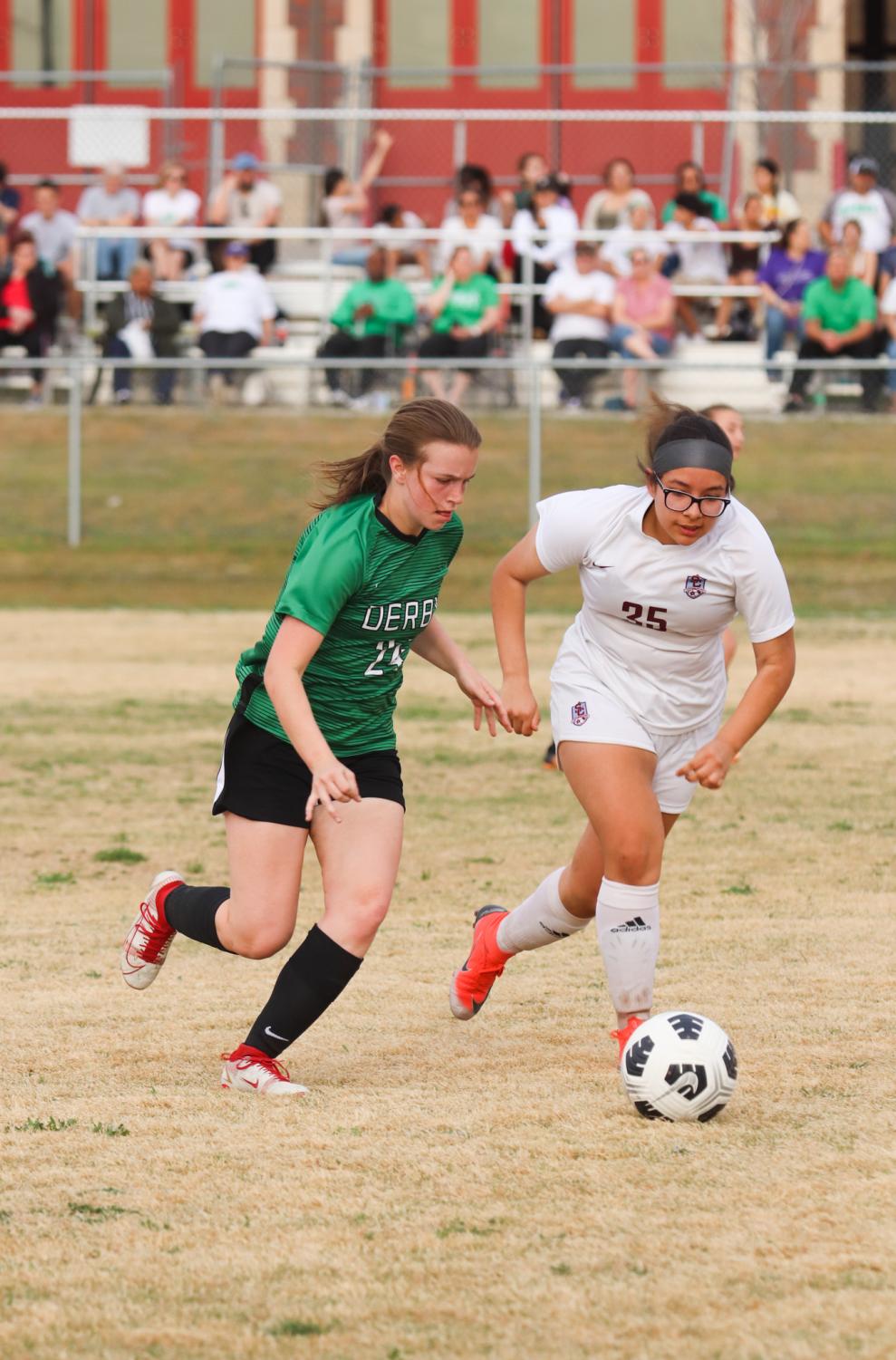Girls+soccer+vs.+Salina+Central+%28Photos+by+Reese+Cowden%29