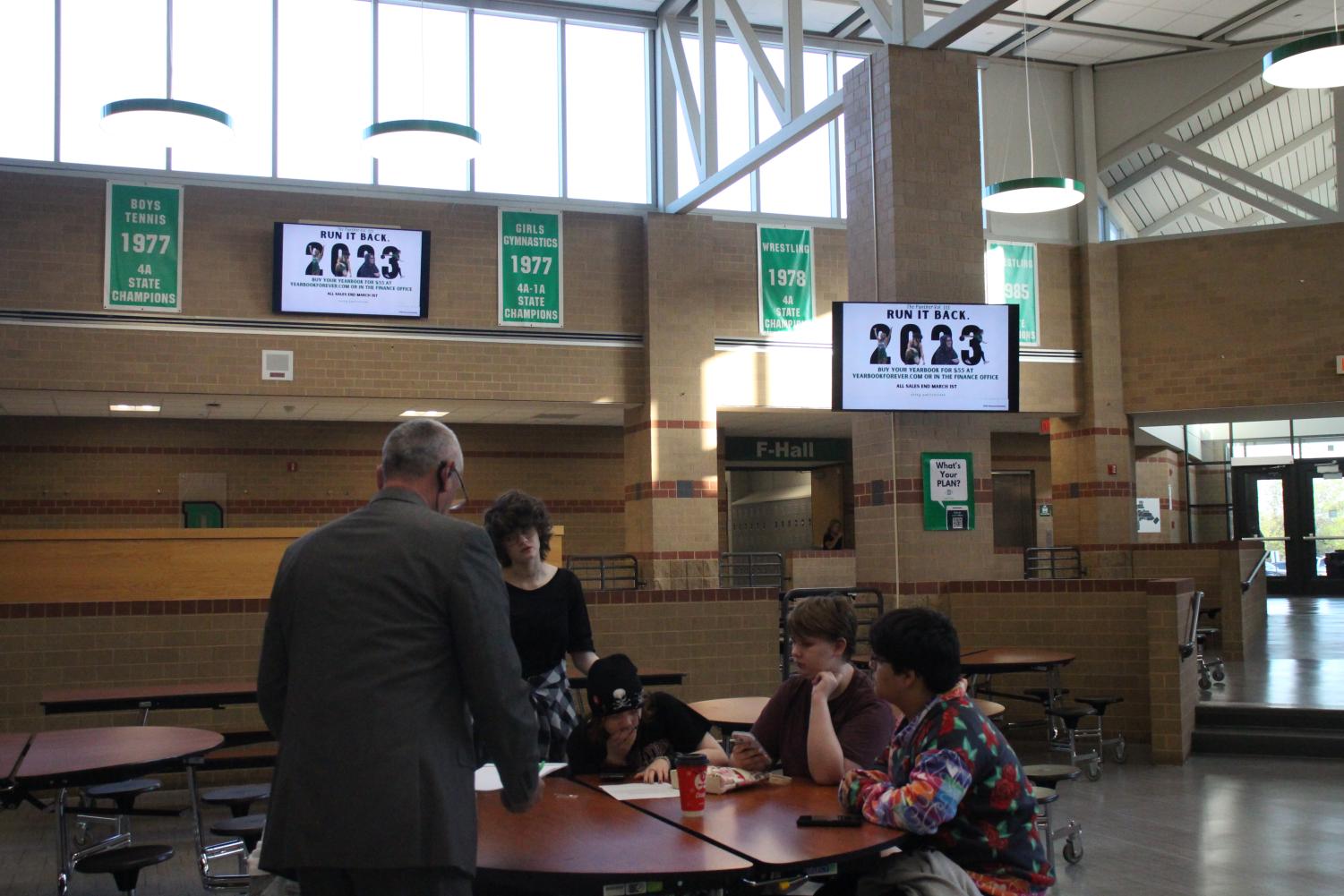 Protest on IFA Classroom Display Policy (Photos by Luis Lozano)