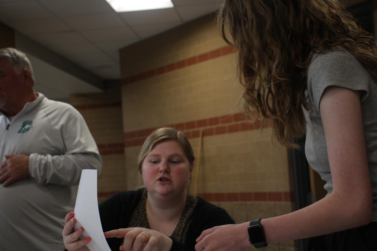 Senior checkouts (Photos by Luis Lozano)