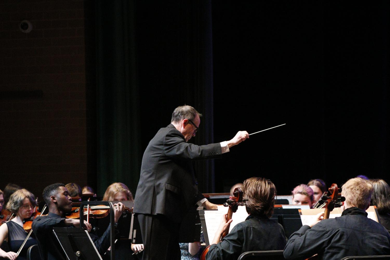 Seniors+last+orchestra+concert+%28Photos+by+Annabel+Thelen%29