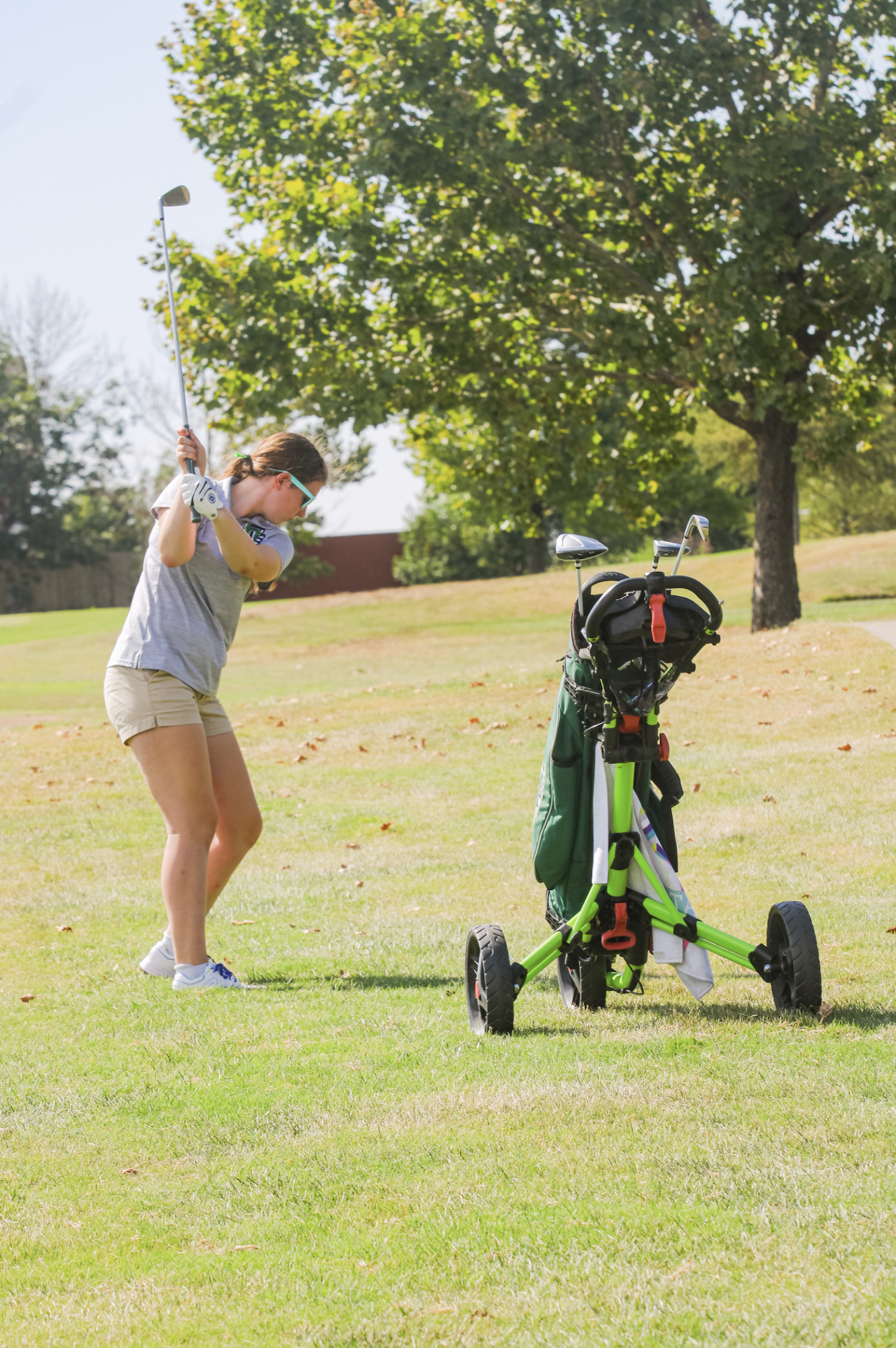 Girls+golf+at+home+%28Photos+by+Mikah+Herzberg%29