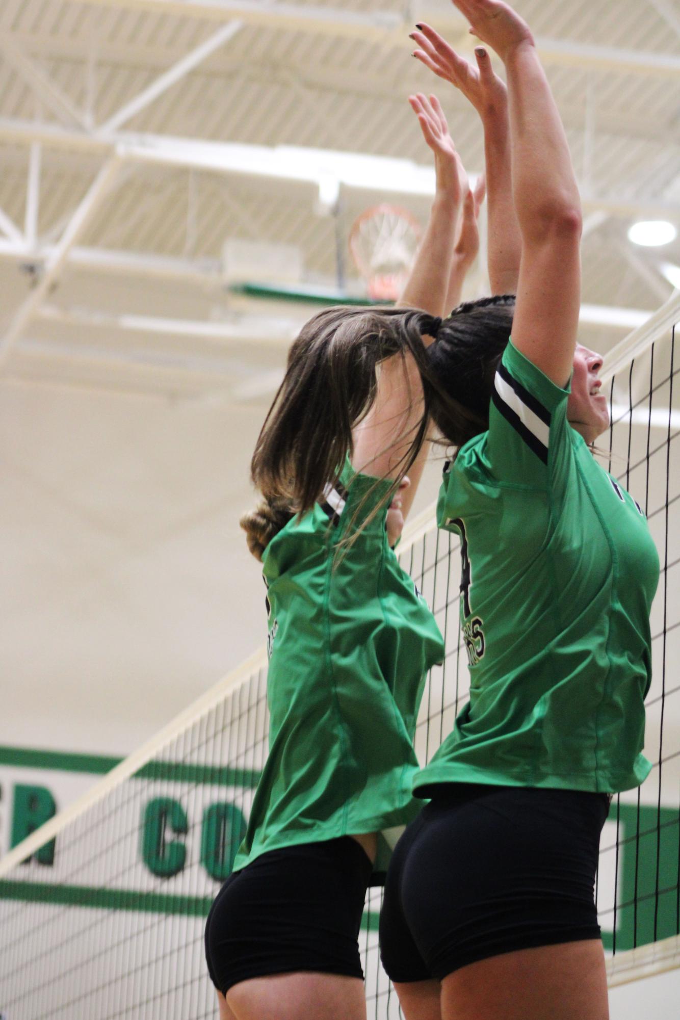 Varsity+volleyball+vs.+Maize+South+%28Photos+by+Maggie+Elliott%29