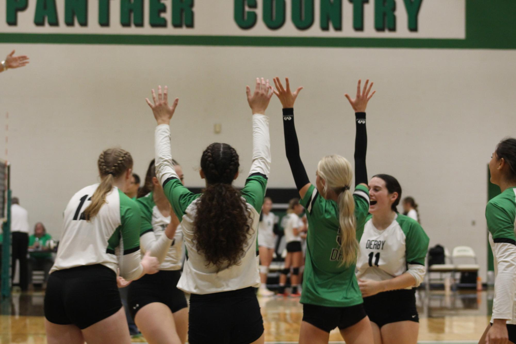 Volleyball+vs+Campus+%26+Maize+South+%28Photos+by+Bree+Stuhlsatz%29