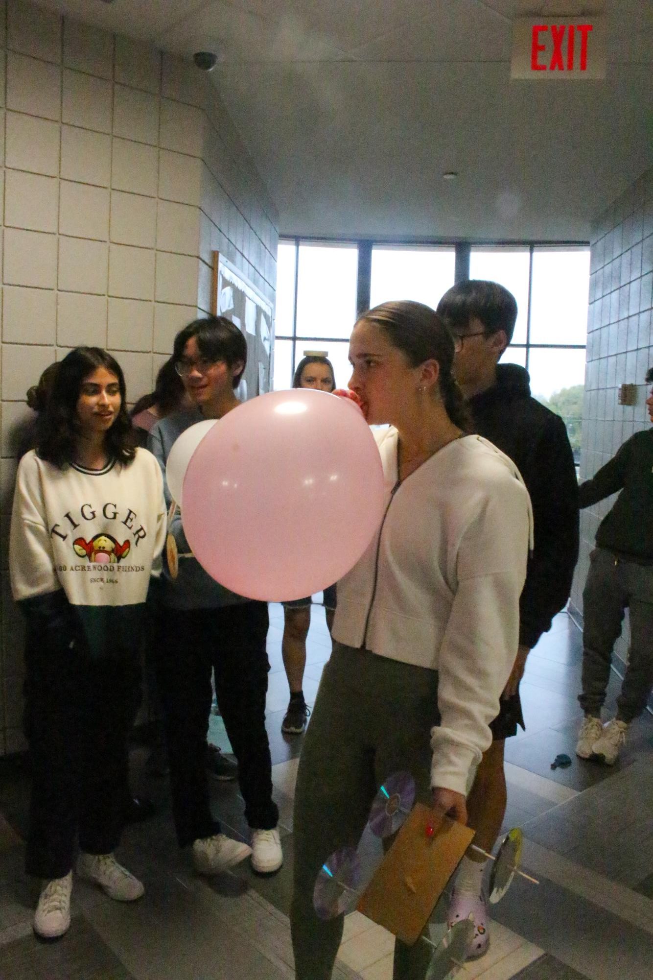 Balloon+lab+%28Photos+by+Erica+Sengthavorn%29