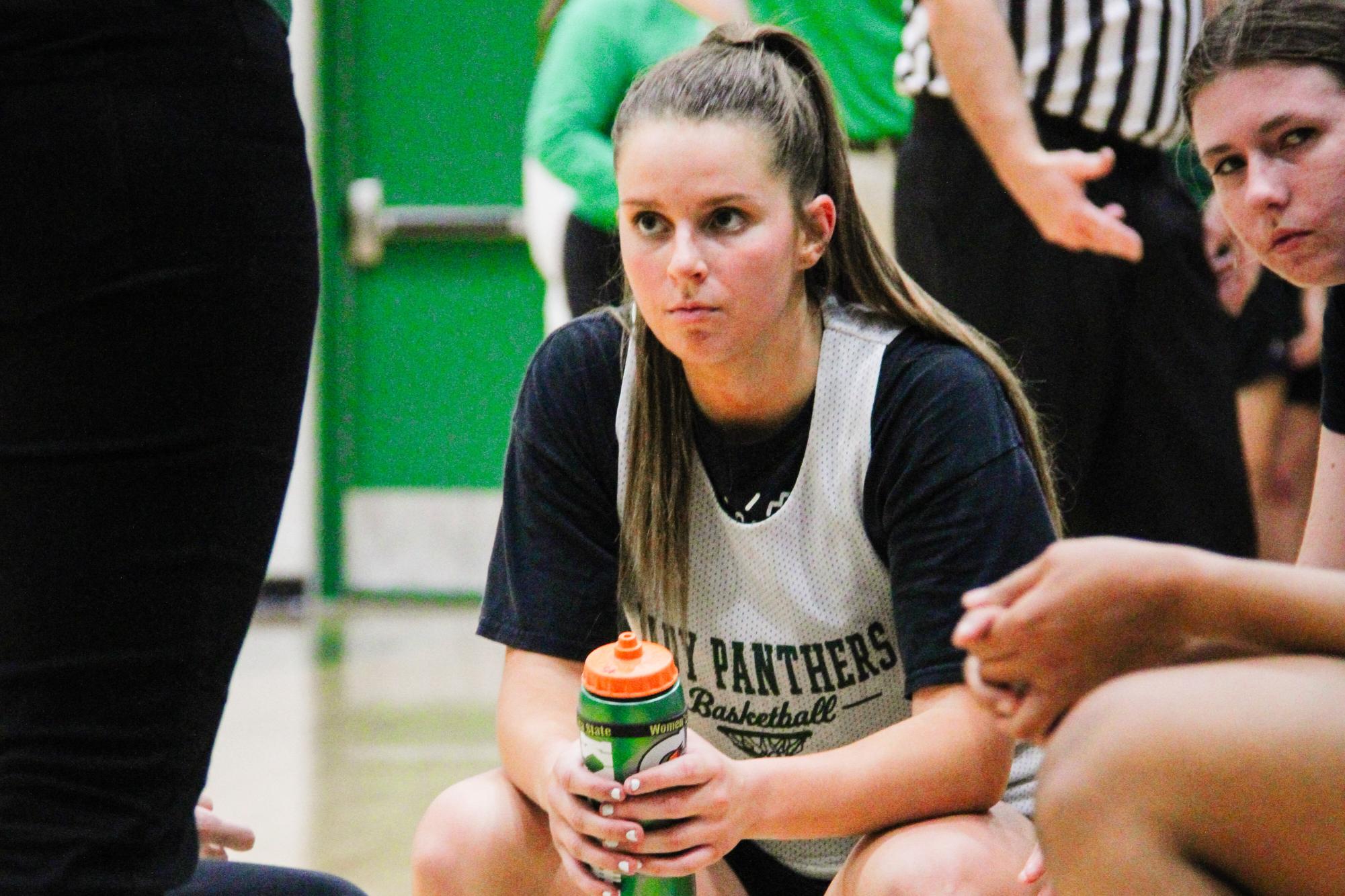 Girls basketball scrimmage (Photos by Sophia Edmonson)