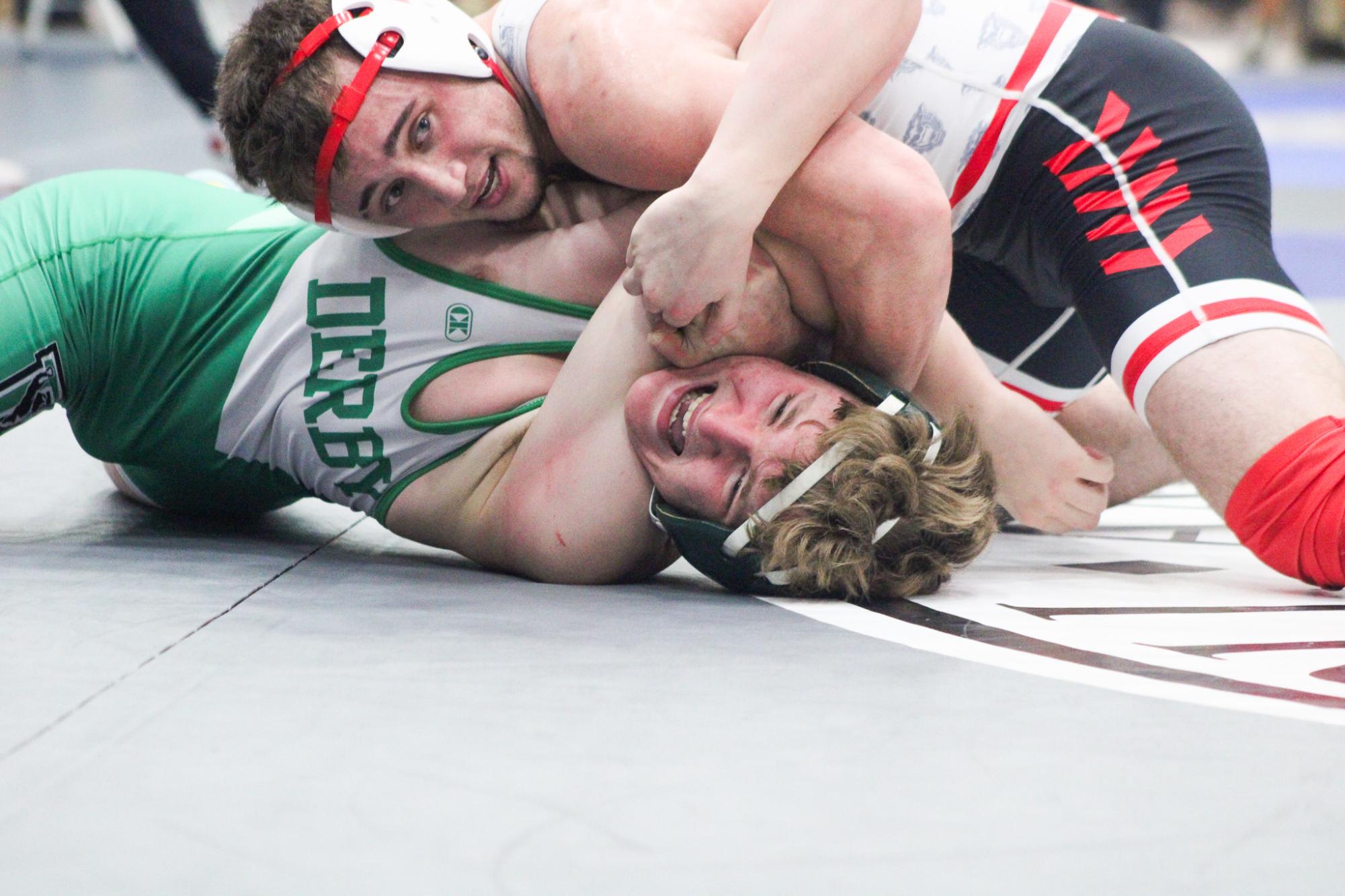 Boys+wrestling+at+Andover+%28Photos+by+Ava+Mbawuike%29