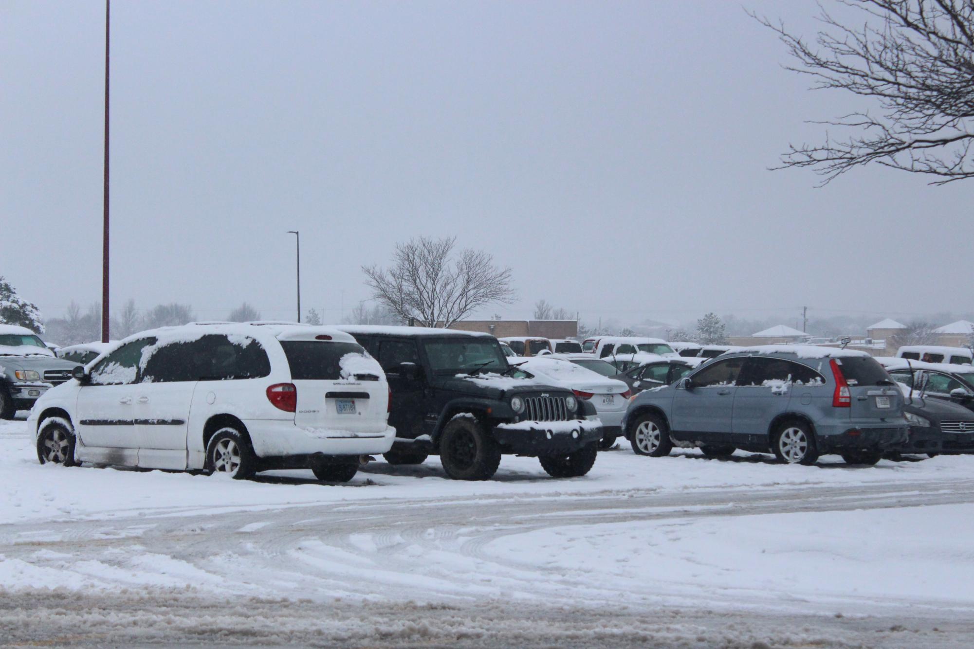 Snowy+parking+lot+%28Photos+by+Alyssa+Schroeder%29