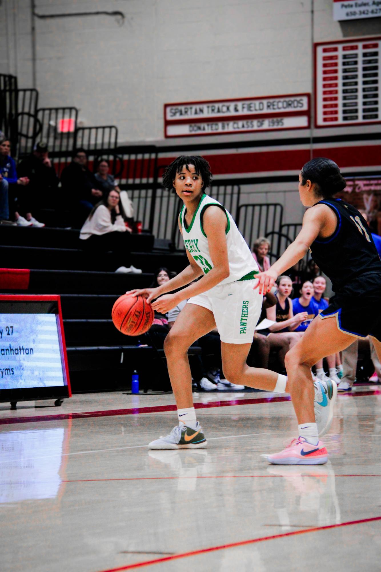 Girls basketball vs. Hutch (Photos by Sophia Edmonson)