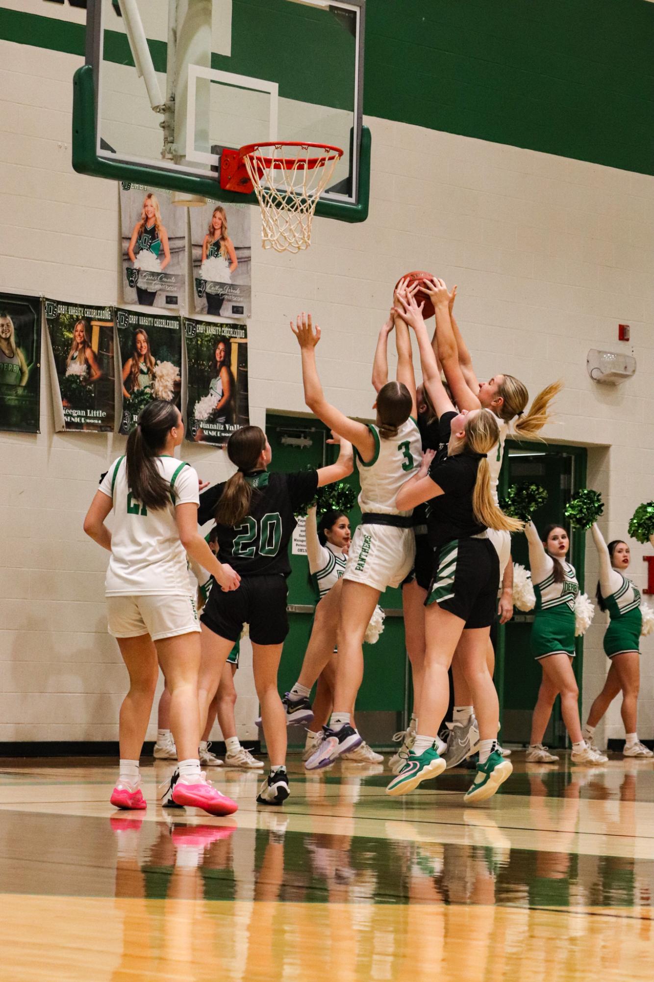 Girls+Basketball+vs.+Lawrence+Free+State+%28Photos+by+Kaelyn+Kissack%29