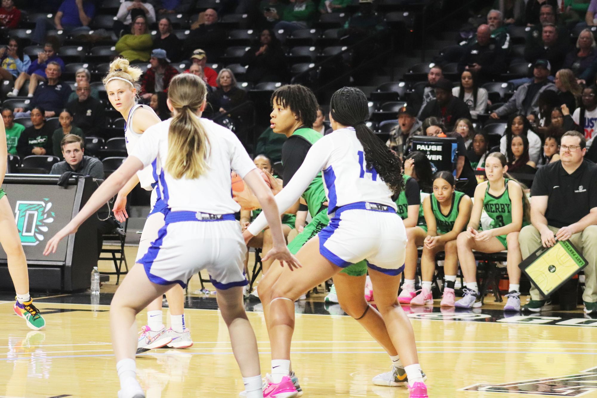 Girls+State+Basketball+Semifinals+vs.+Washburn+Rural+%28Photos+by+Emma+Searle%29