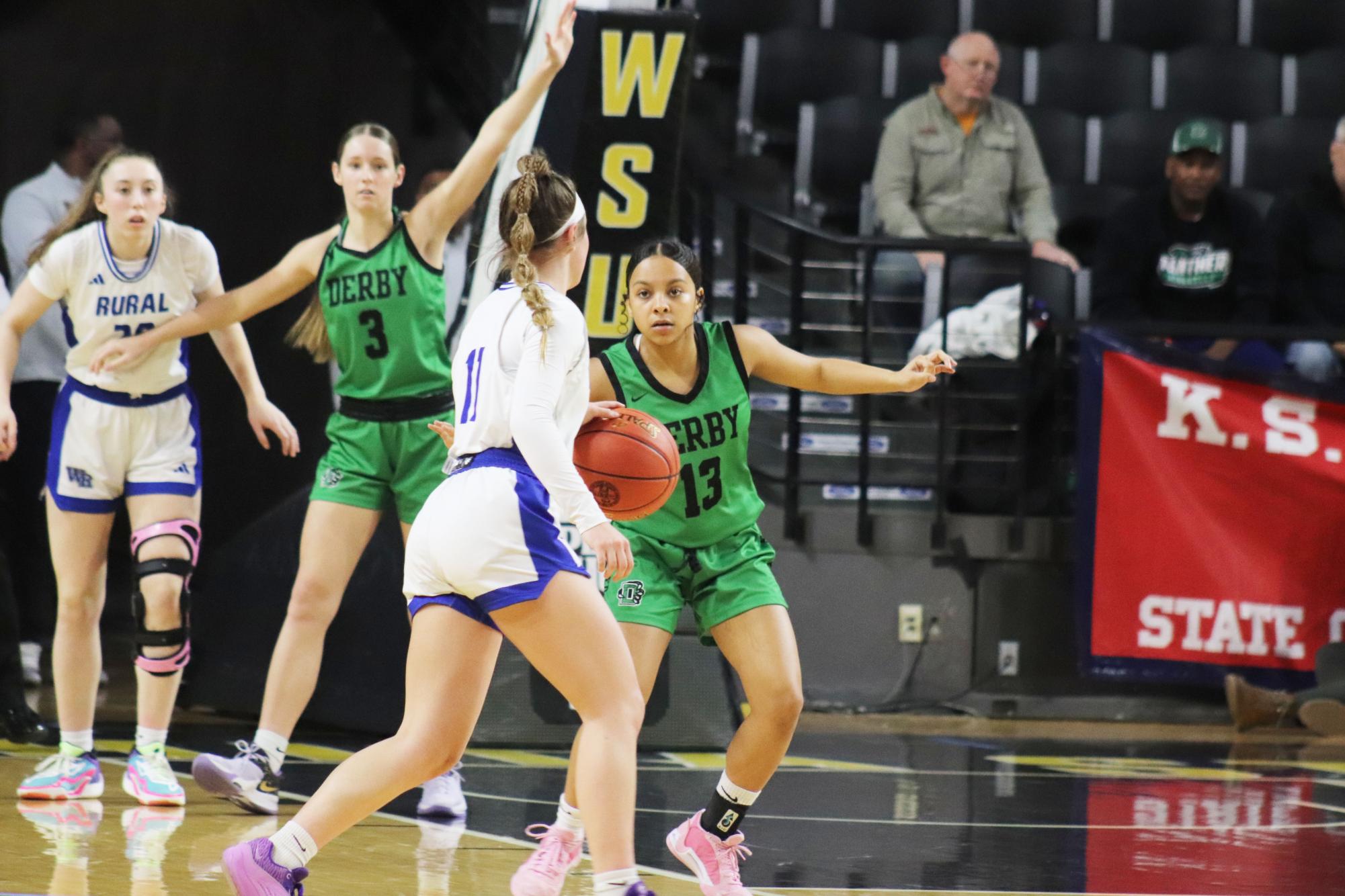 Girls+State+Basketball+Semifinals+vs.+Washburn+Rural+%28Photos+by+Emma+Searle%29