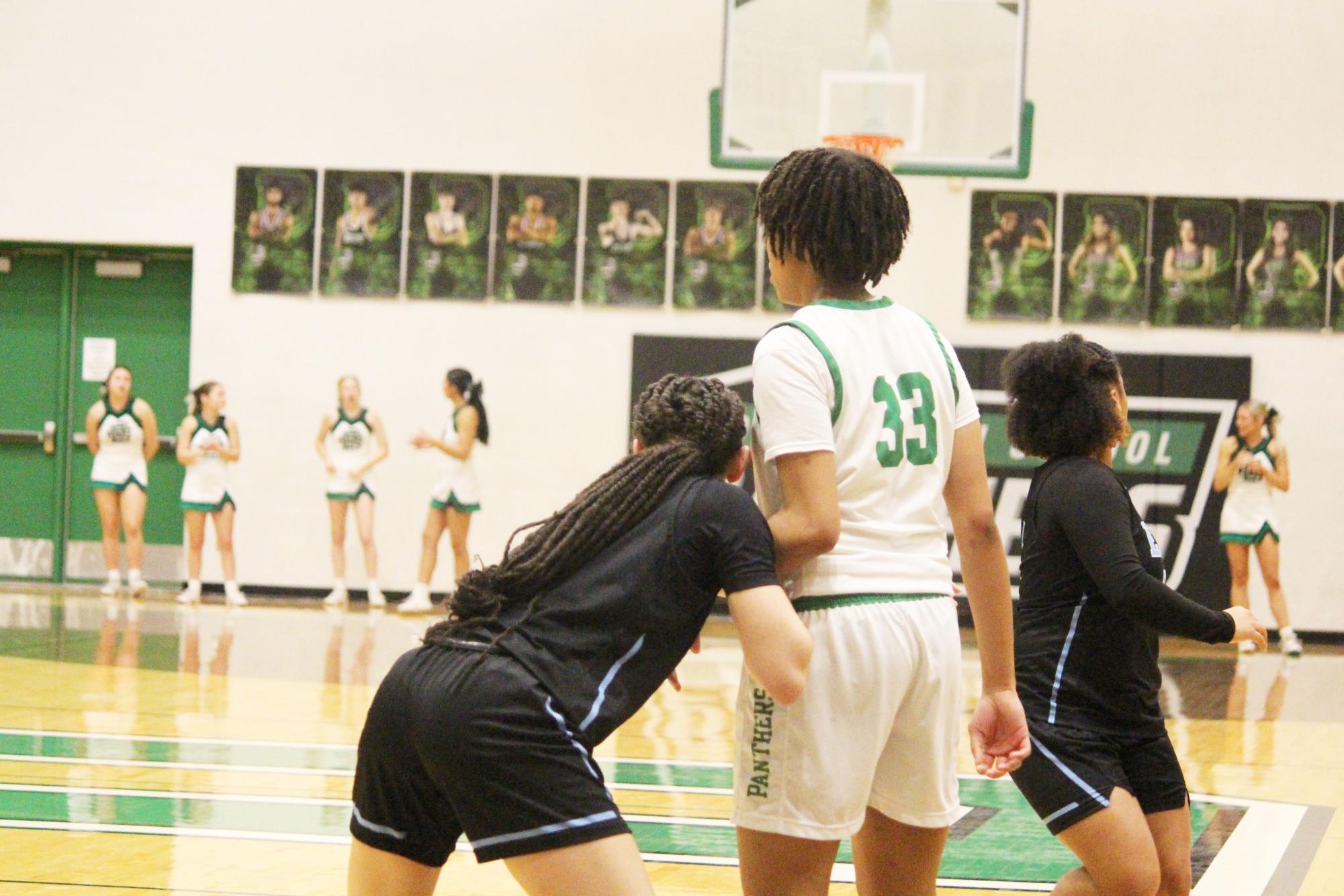 Girls+Substate+Basketball+vs.+Wichita+East+%28Photos+by+Emma+Searle%29