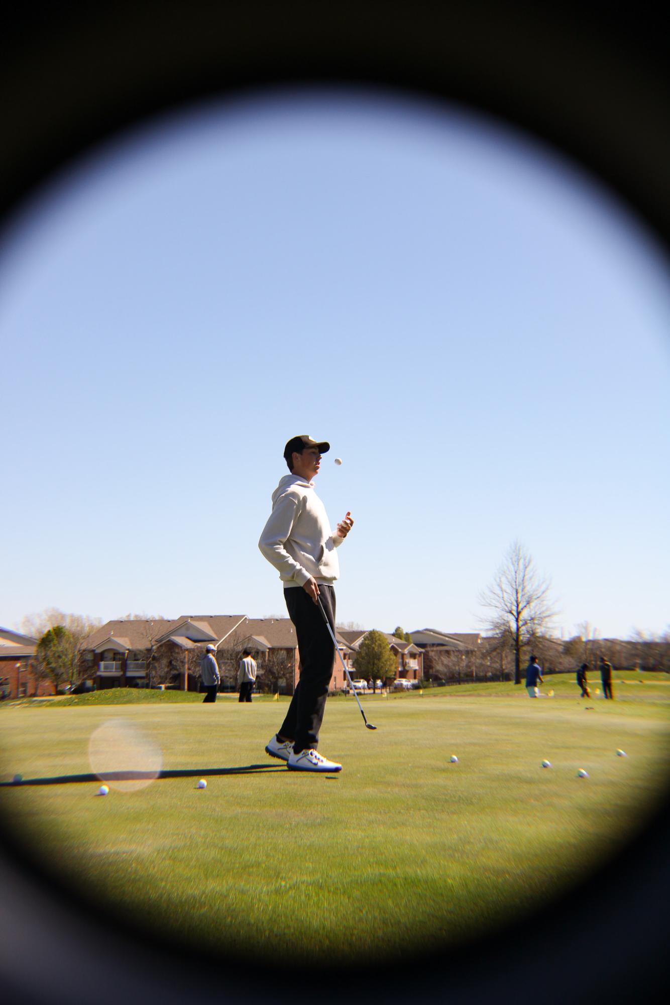 Boys+golf+practice+%28Photos+by+Laurisa+Rooney%29