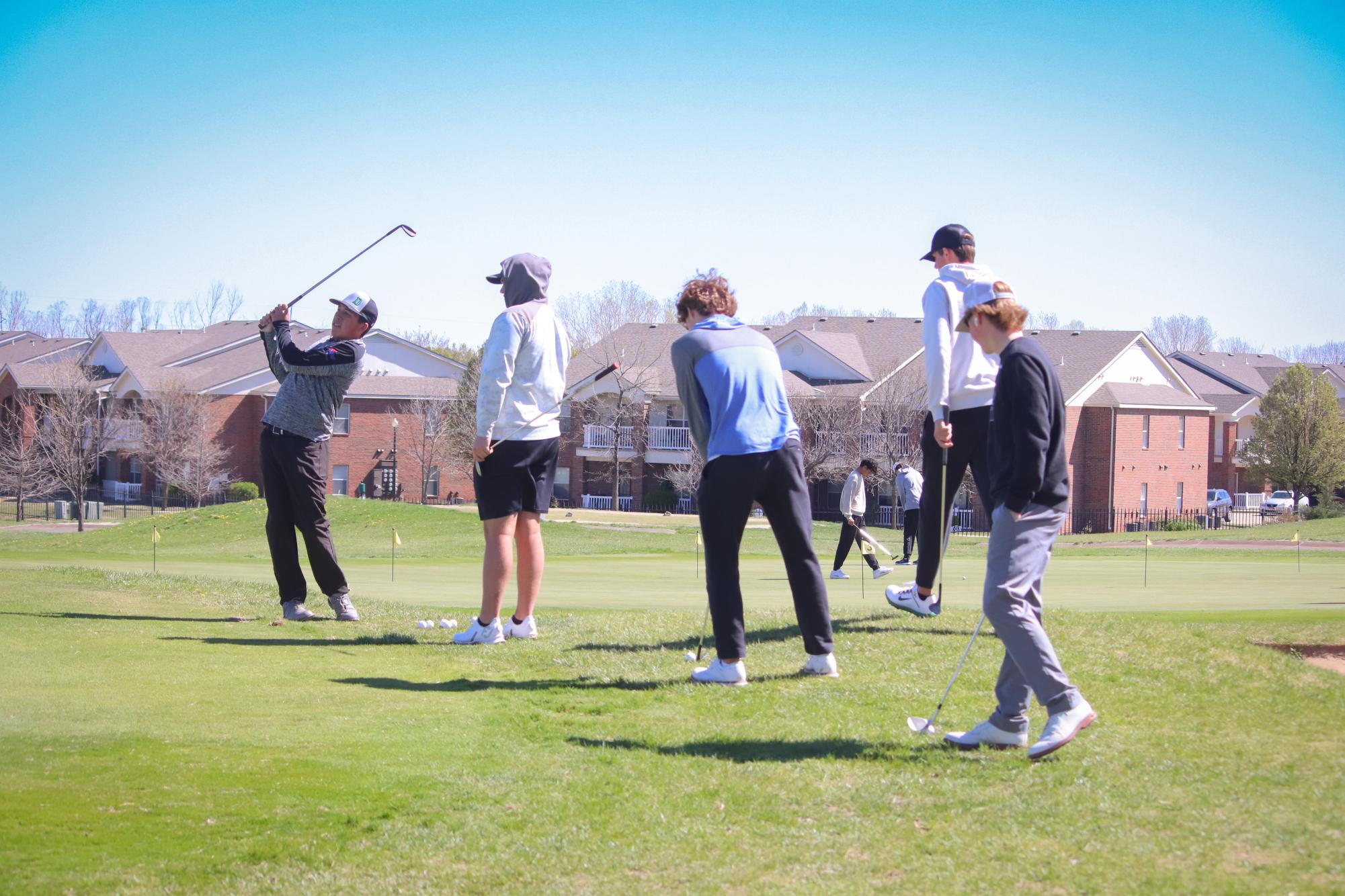Boys+golf+practice+%28Photos+by+Mikah+Herzberg%29