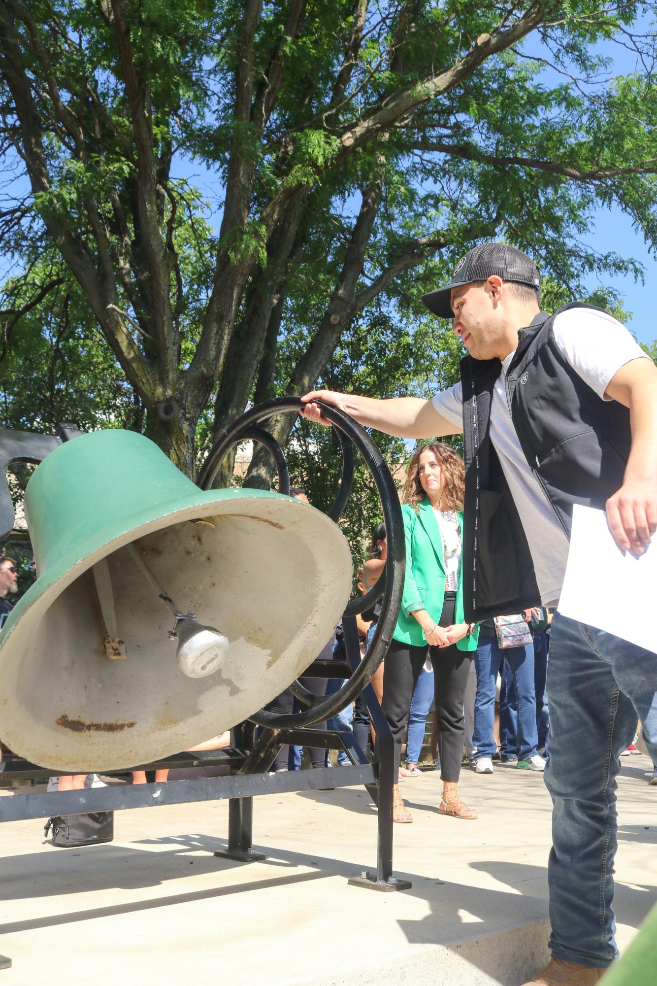 Senior Bell Ringing (Photos by Mikah Herzberg)