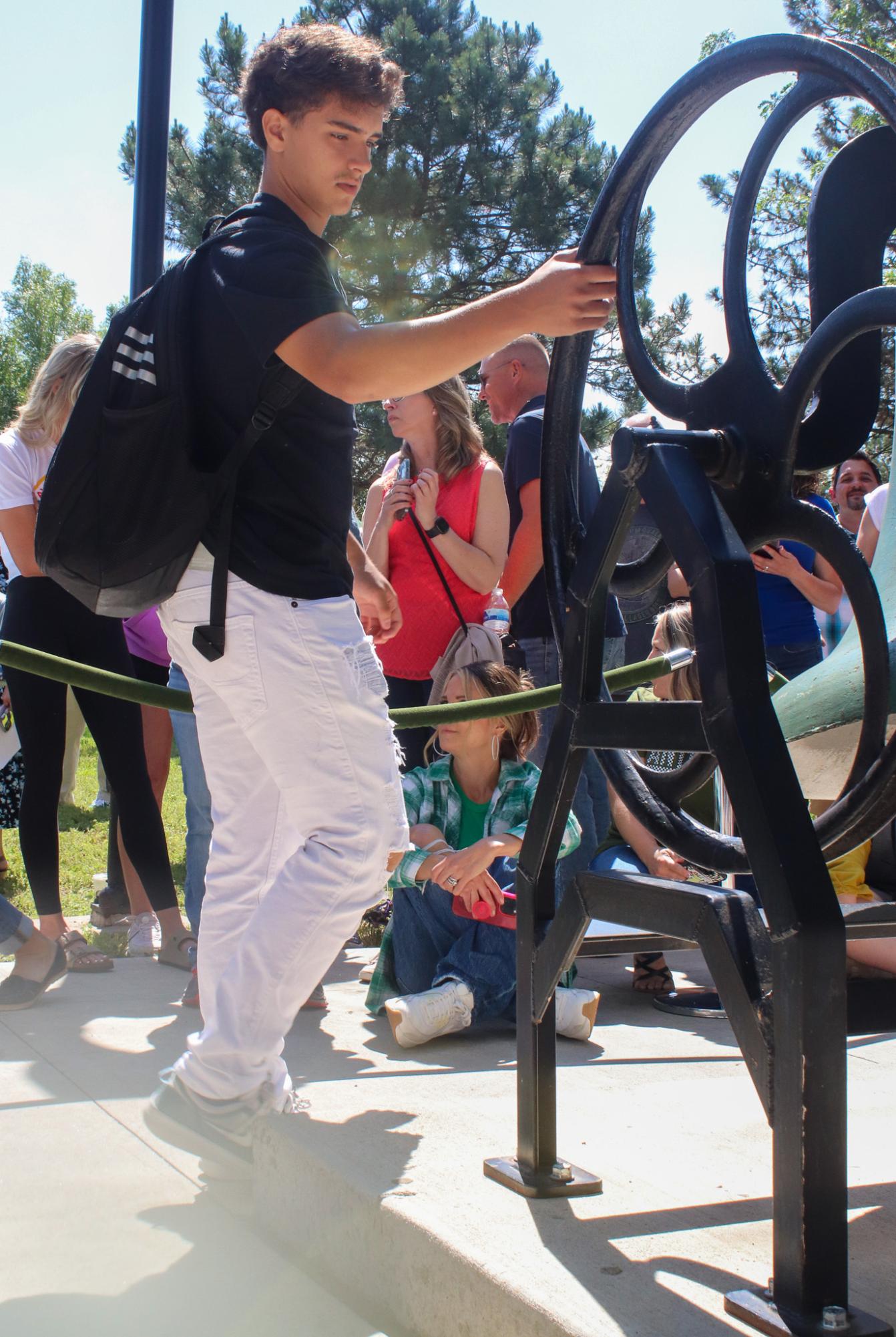 Senior Bell Ringing (Photos by Laylah Allen)