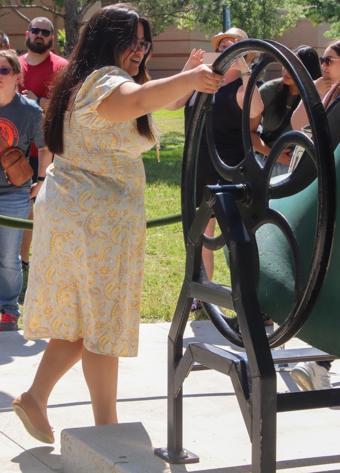 Senior Bell Ringing (Photos by Laylah Allen)