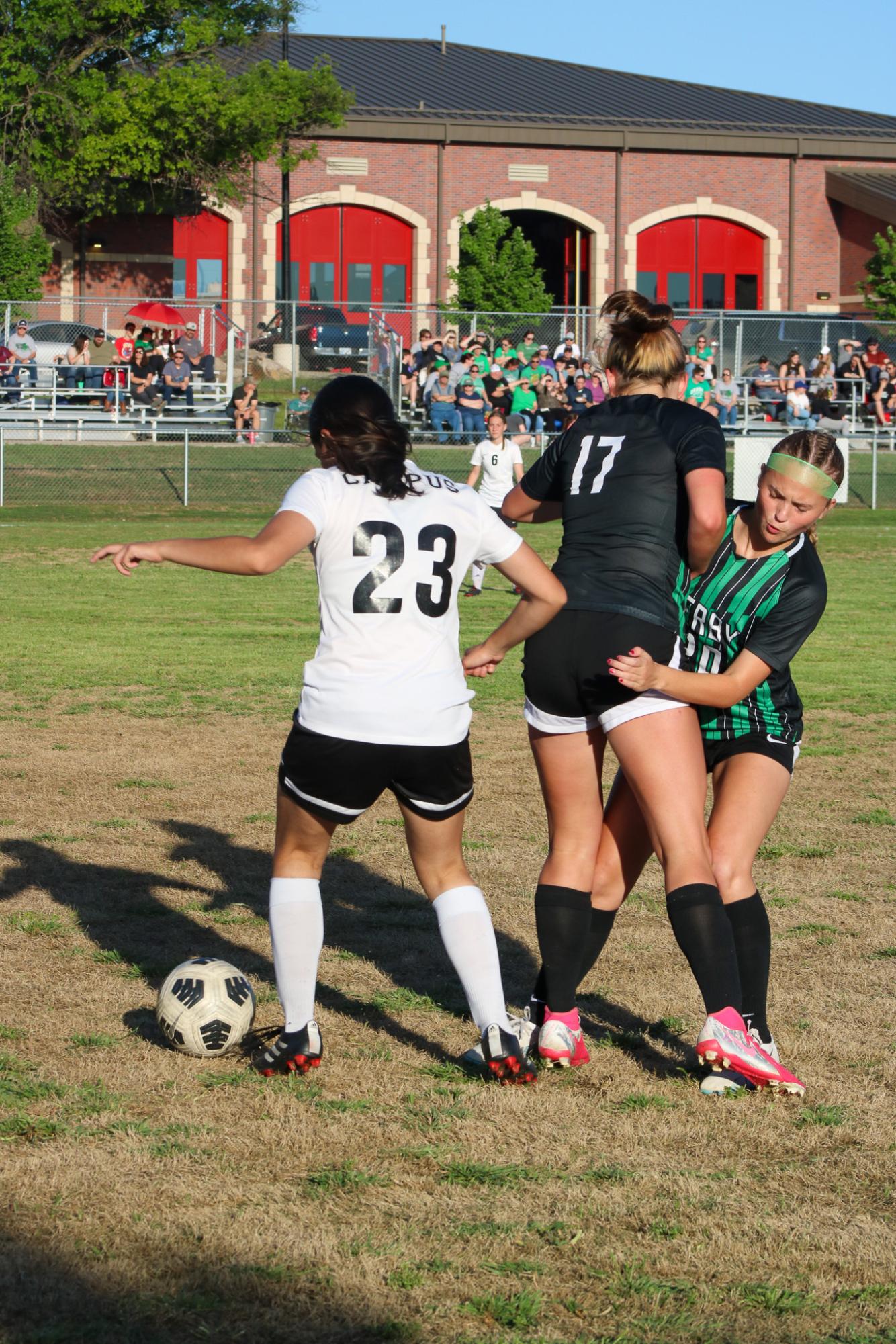 Girls+varsity+soccer+vs.+Campus+%28Photos+by+Delainey+Stephenson%29