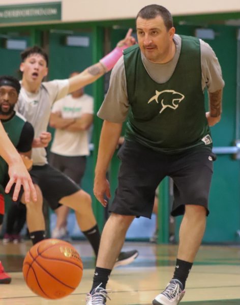 Seniors vs Faculty Basketball Game (Photos by Laylah Allen)