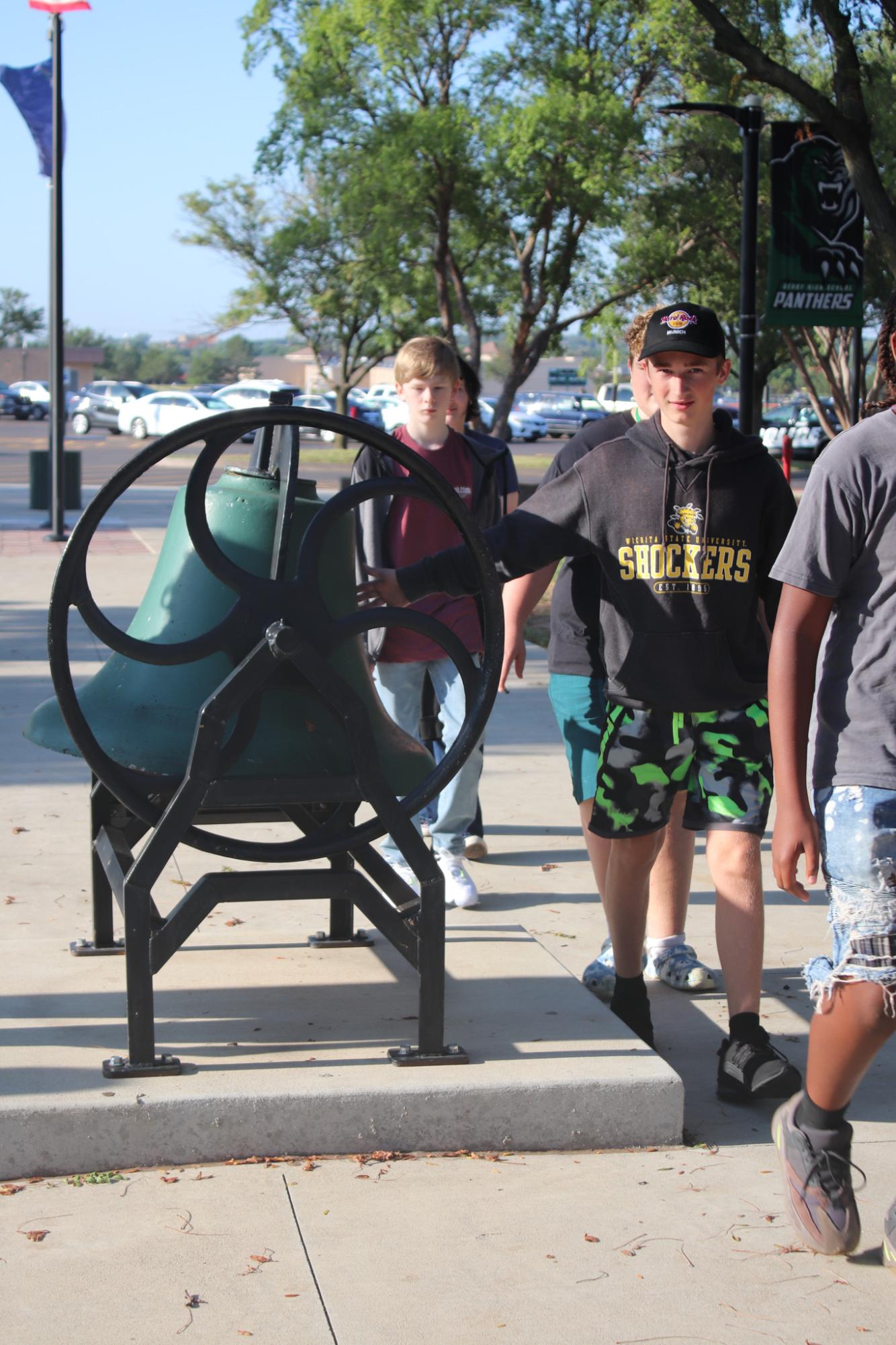 New student first day (Photos by Taylor Hallowell)