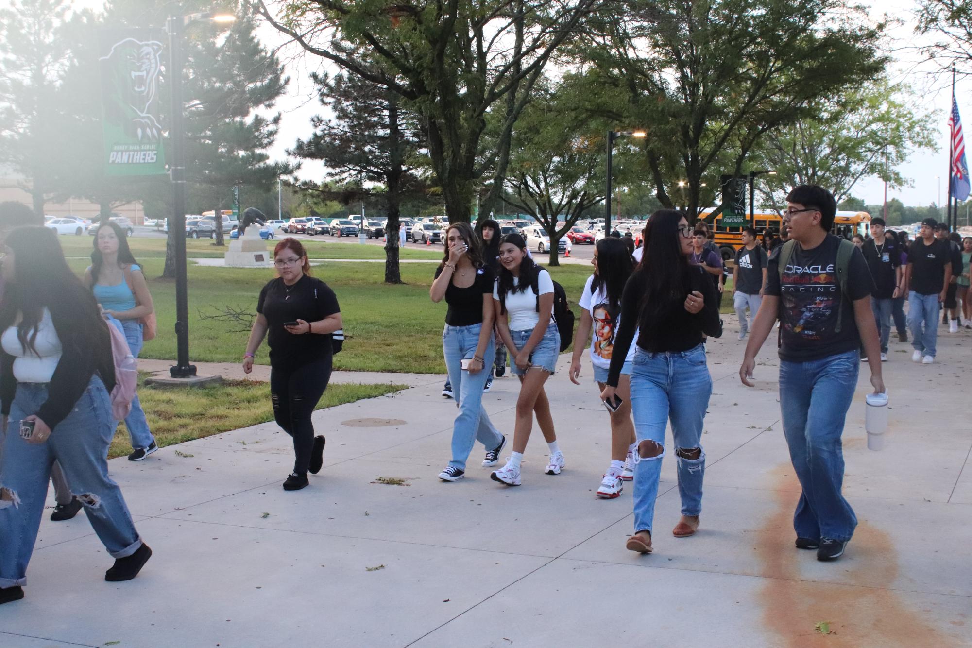 New student first day (Photos by Taylor Hallowell)