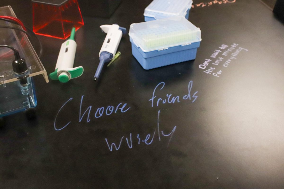 Engouraging notes on lab tables, written by students. 