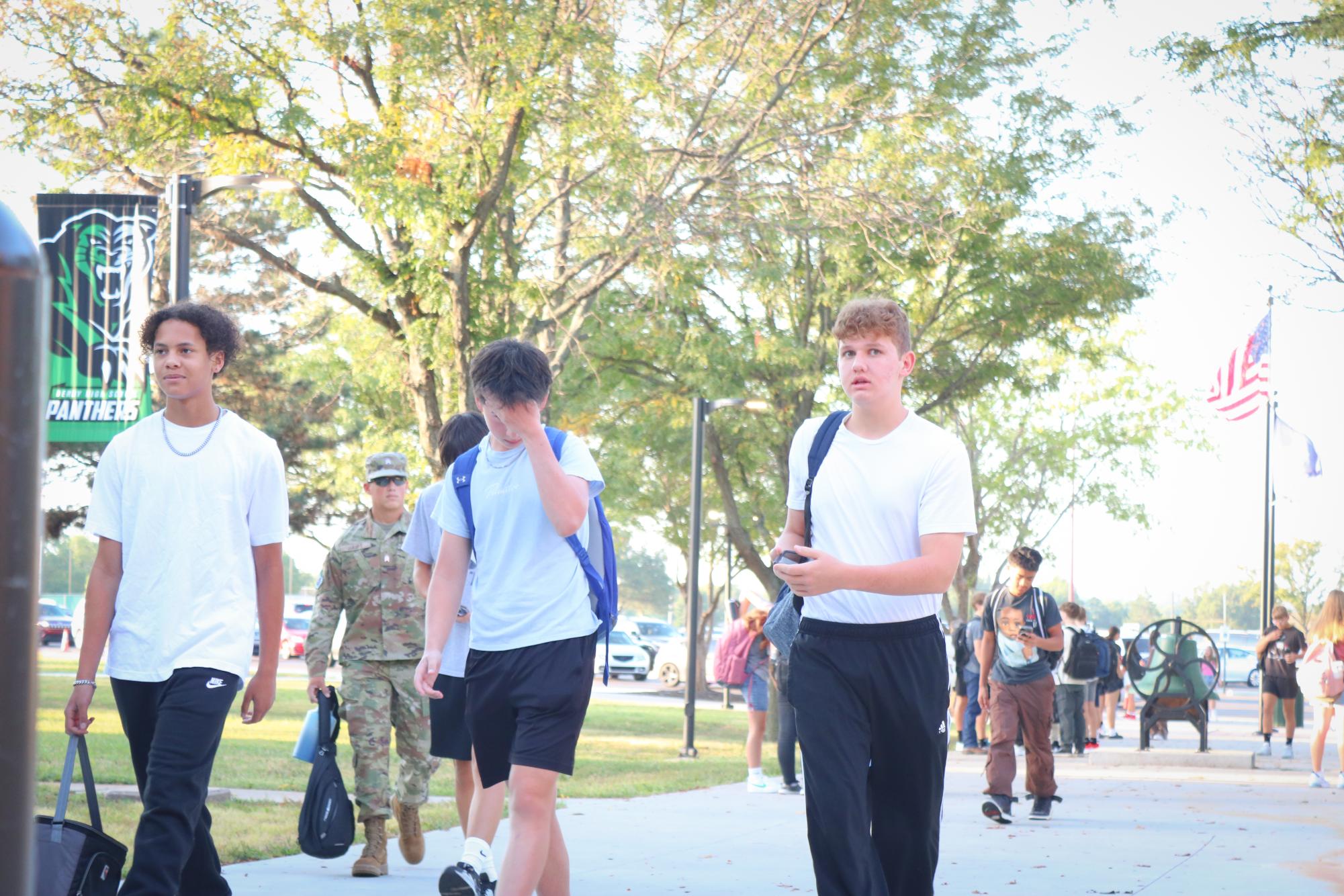 New student first day (Photos by Mikah Herzberg)