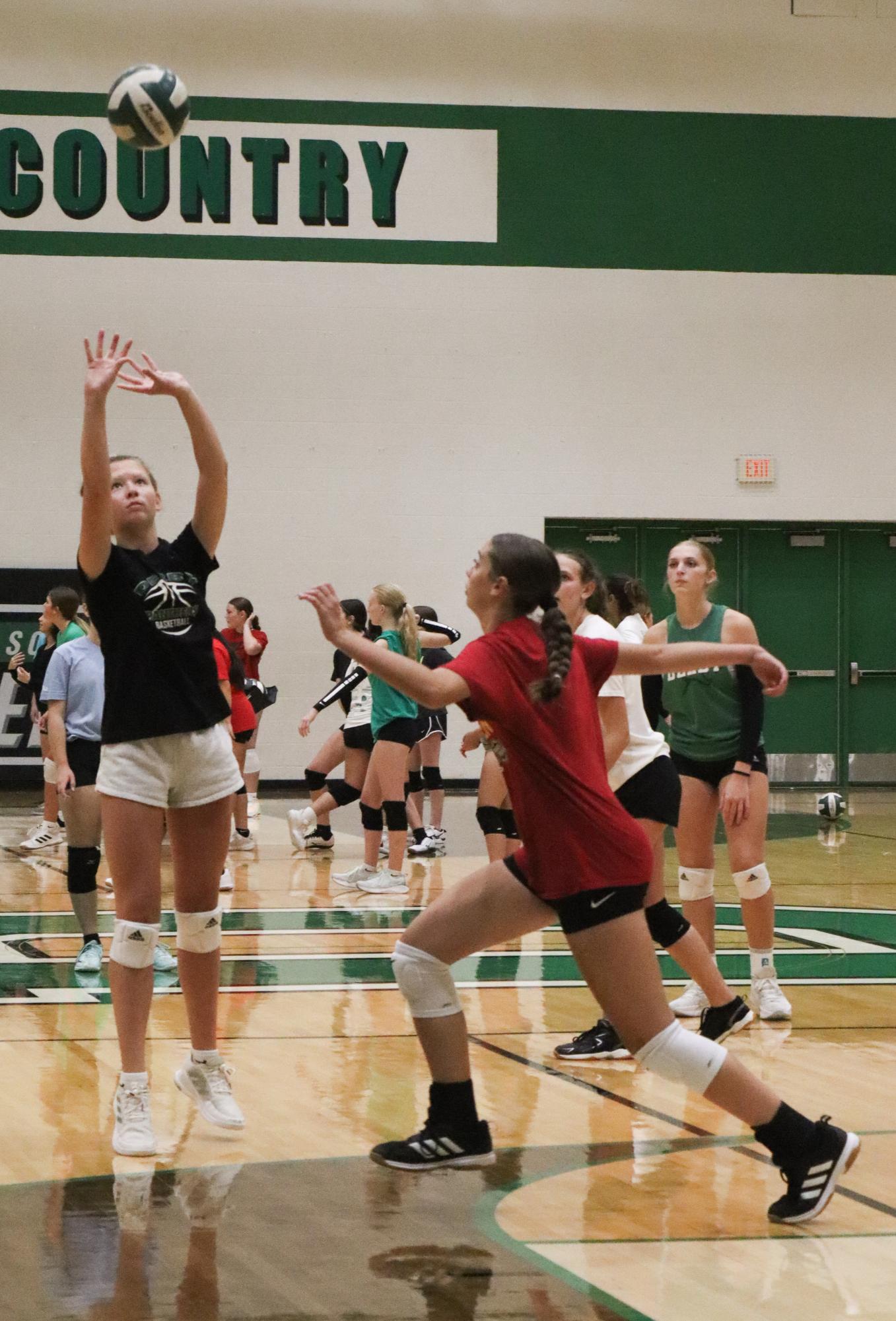 Volleyball practice (Photos by Natalie Galindo)