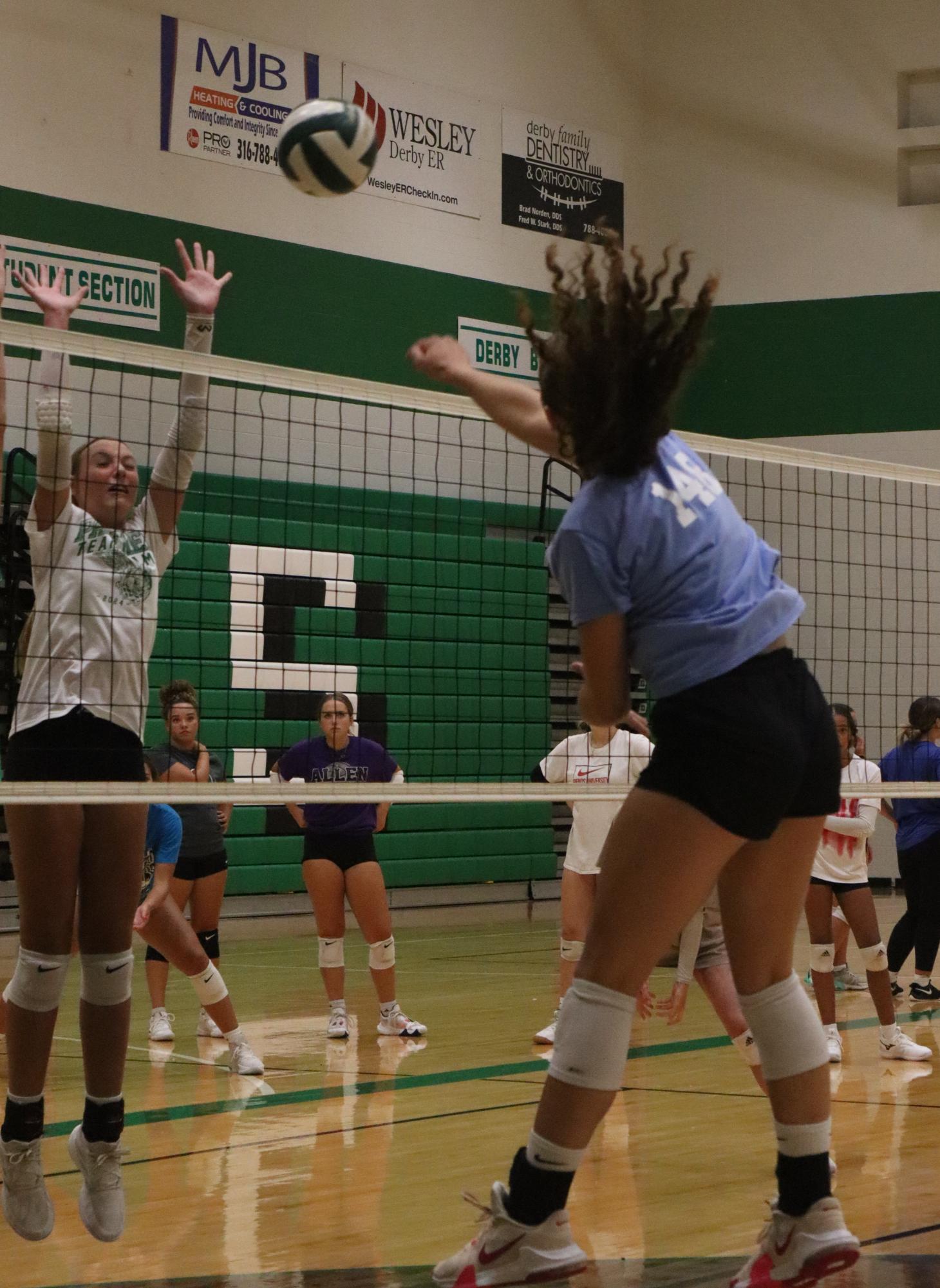 Volleyball practice (Photos by Natalie Galindo)