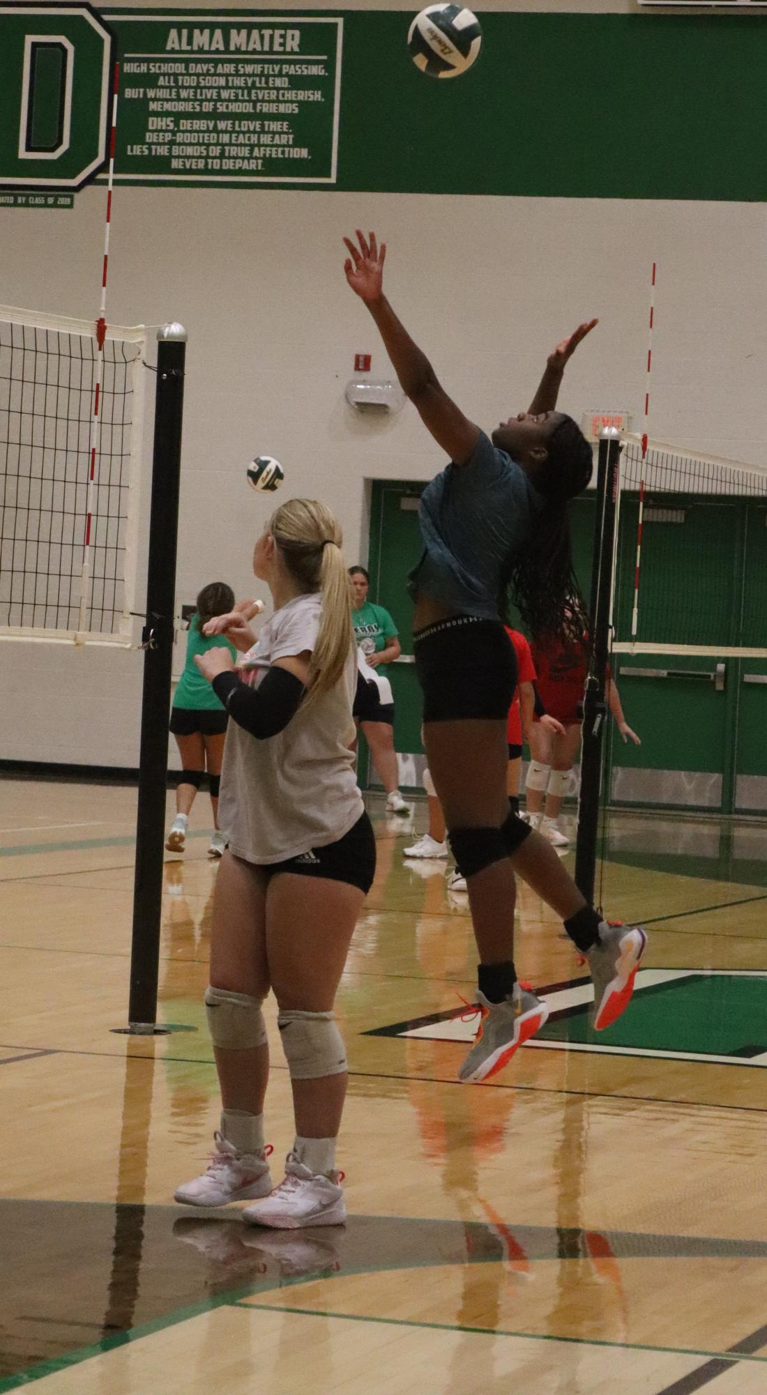 Volleyball practice (Photos by Natalie Galindo)