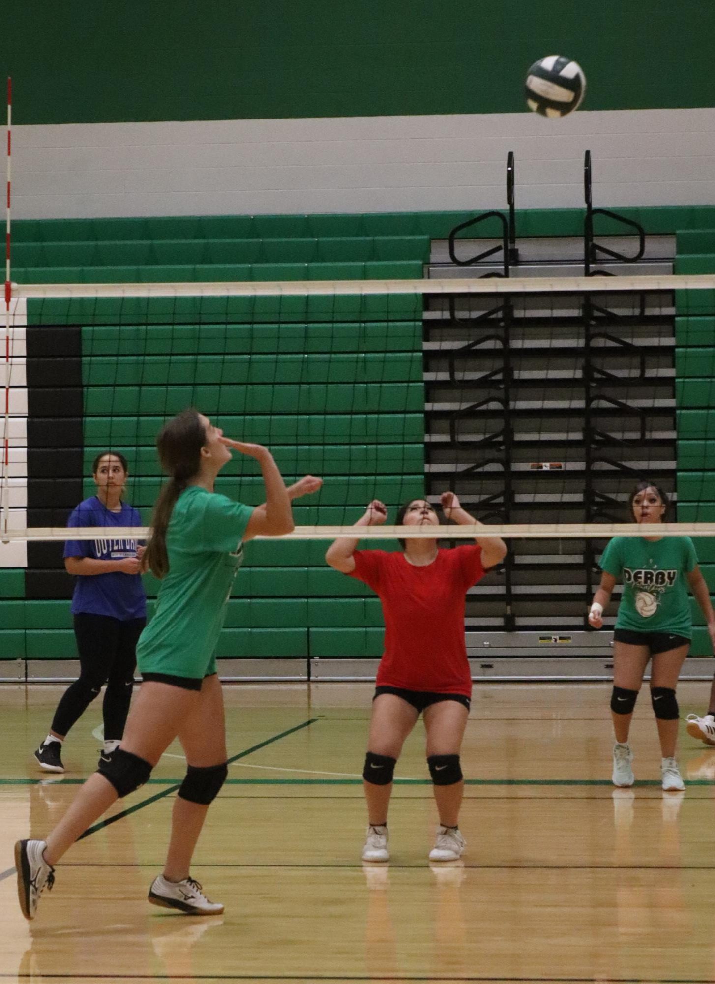 Volleyball practice (Photos by Natalie Galindo)