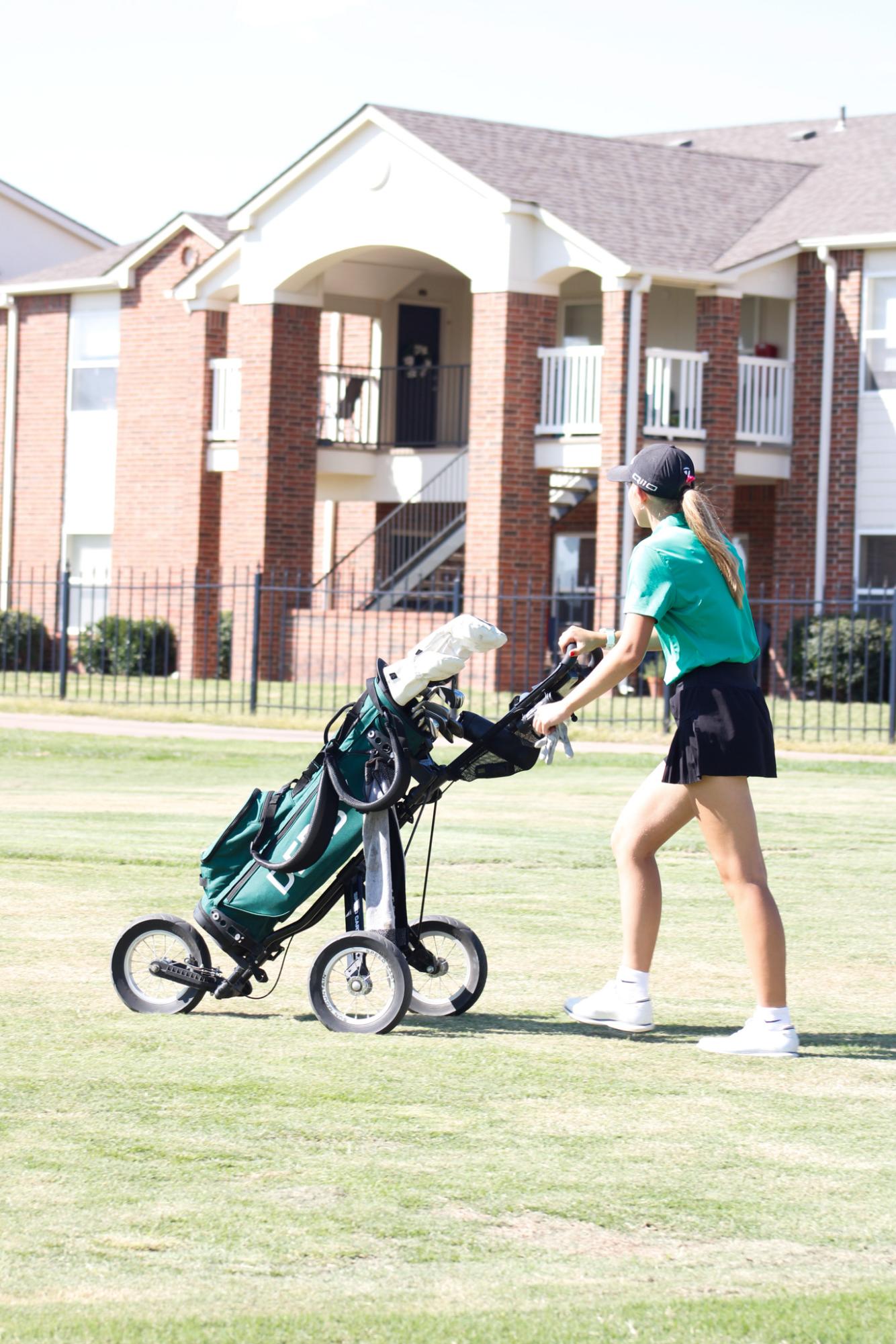 Girls Golf at Home (Photos by Kaelyn Kissack)