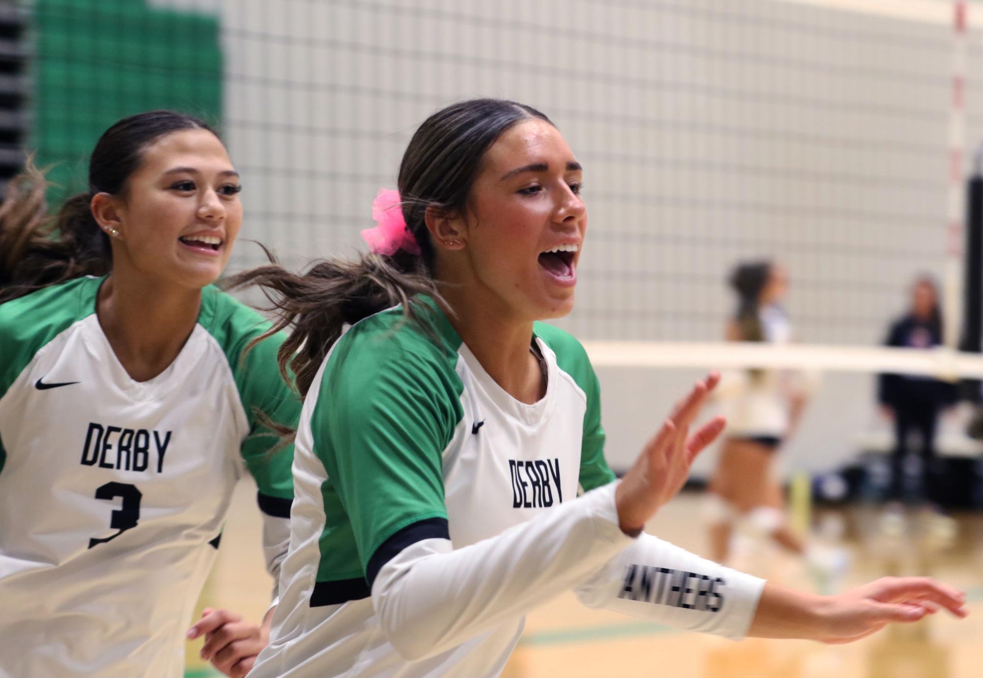 Volleyball vs. Hutch (Photos by Maggie Elliott)