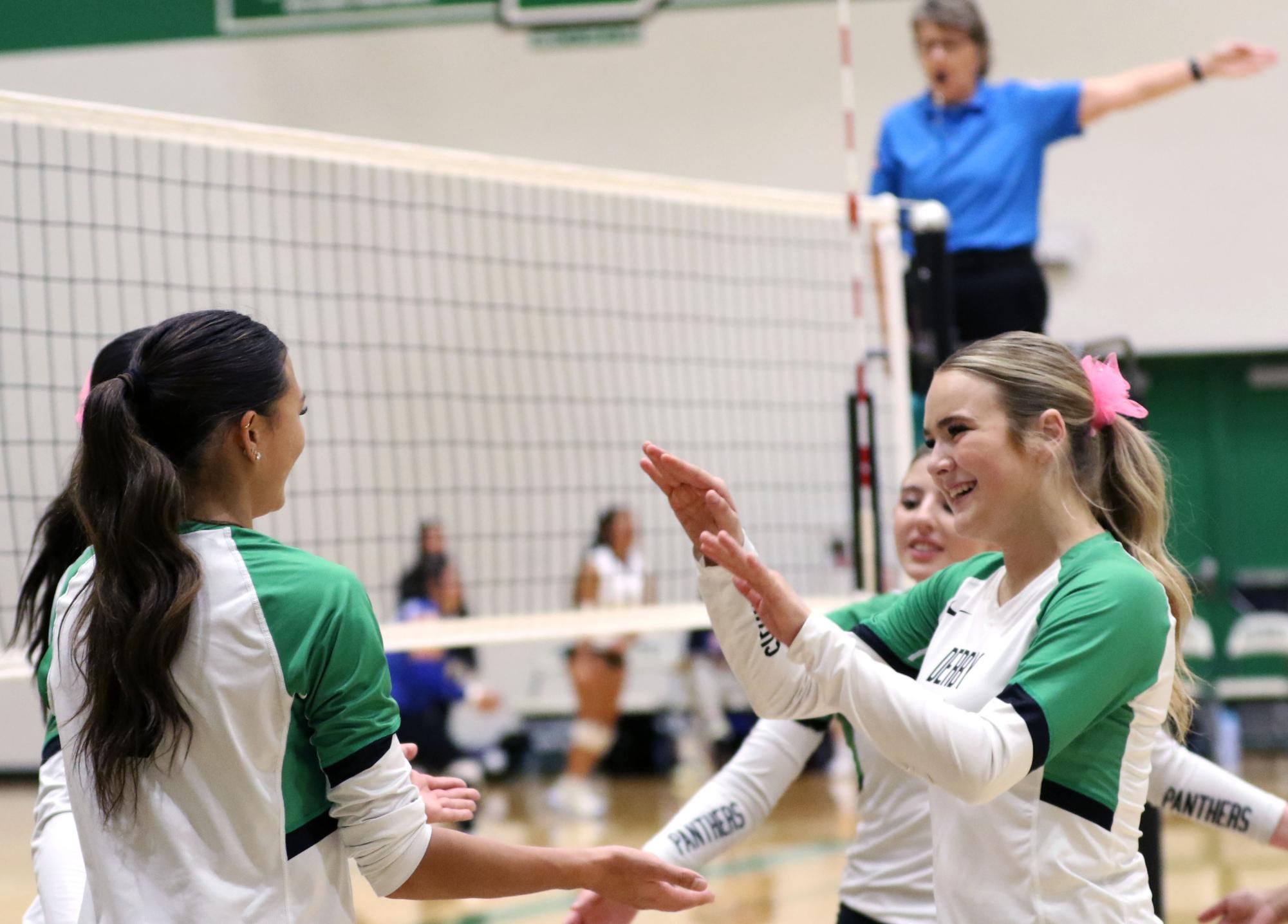 Volleyball vs. Hutch (Photos by Maggie Elliott)