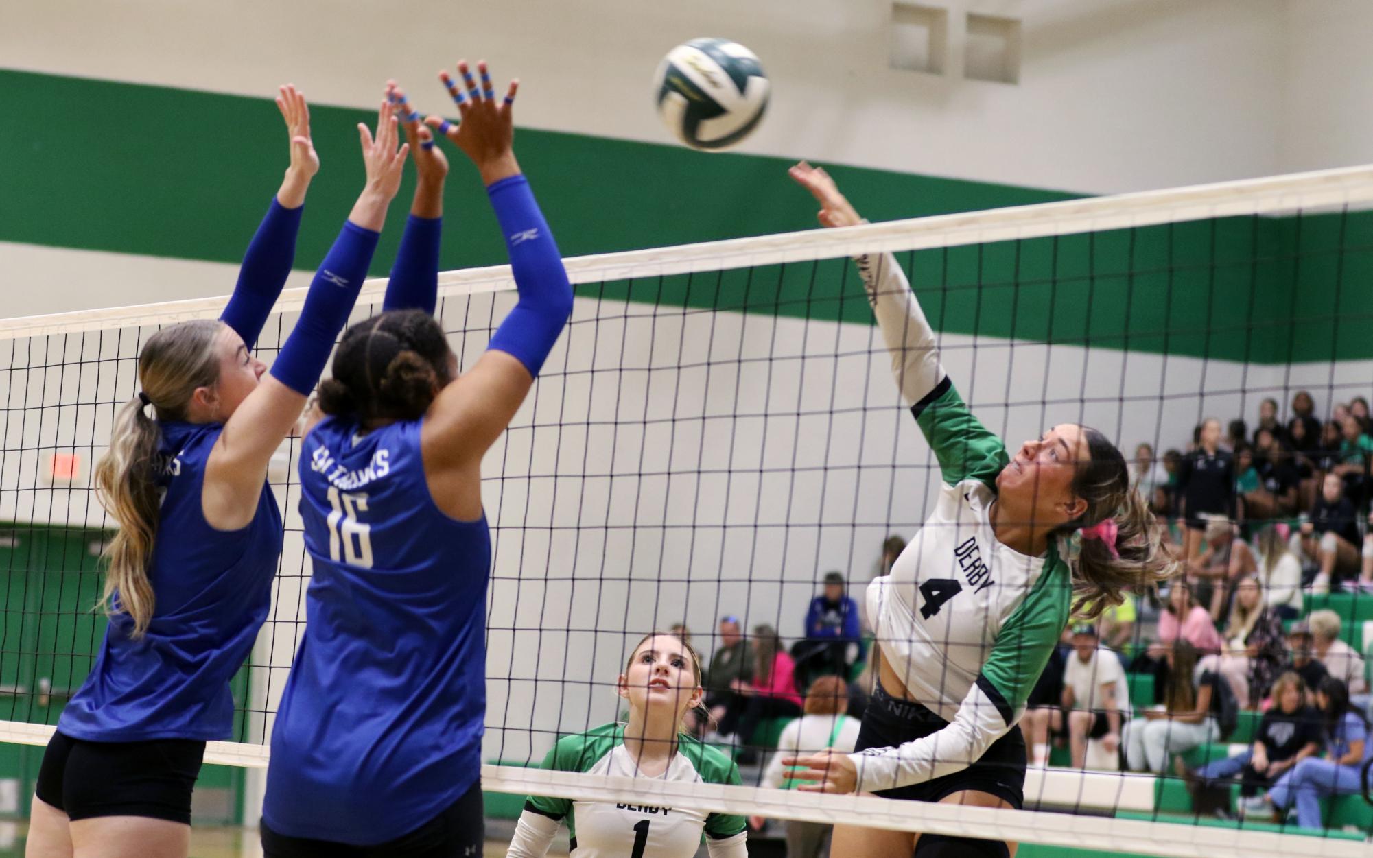 Volleyball vs. Hutch (Photos by Maggie Elliott)