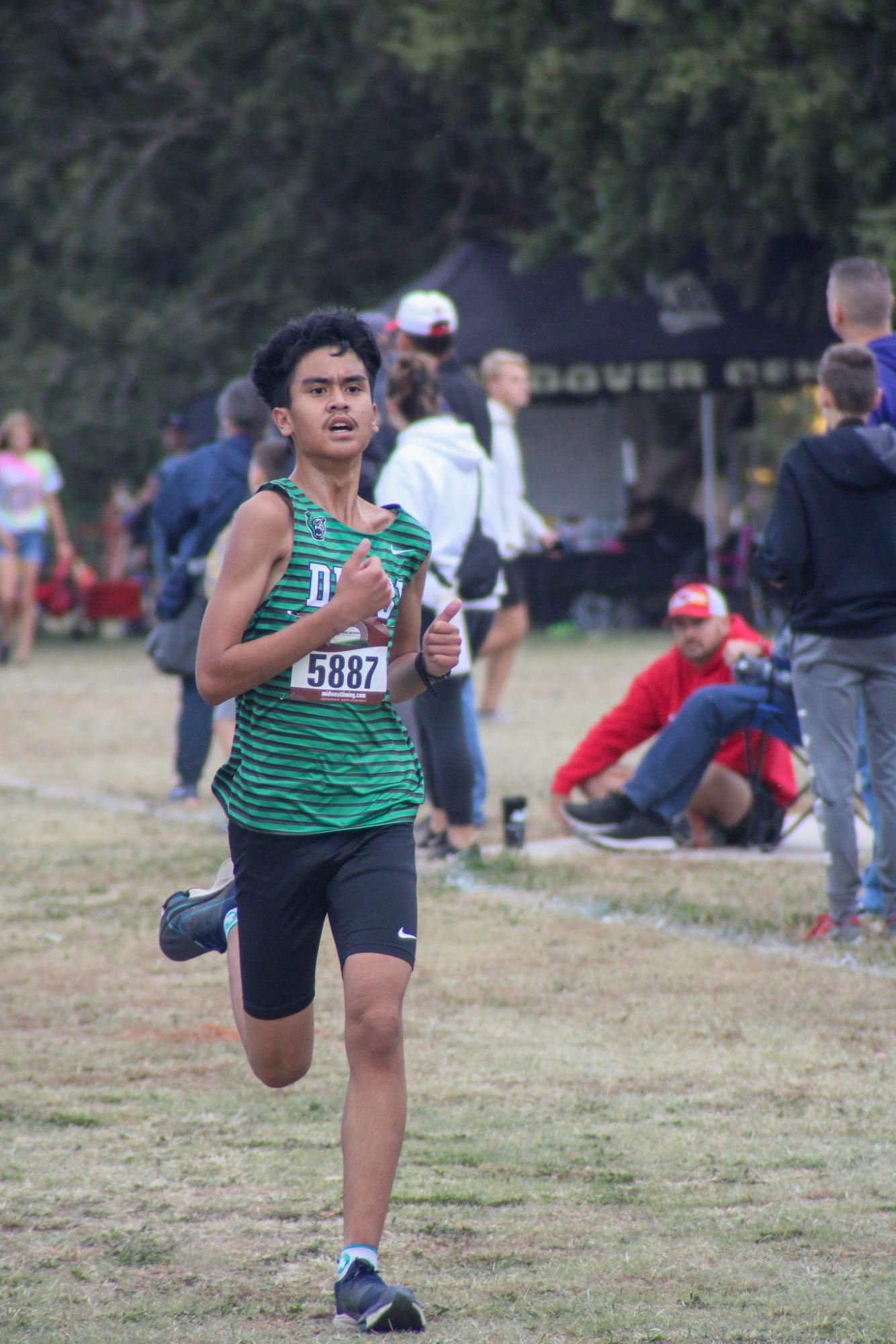 Cross country at  L.W Clapp Park (Photos by Olivia Grosser)