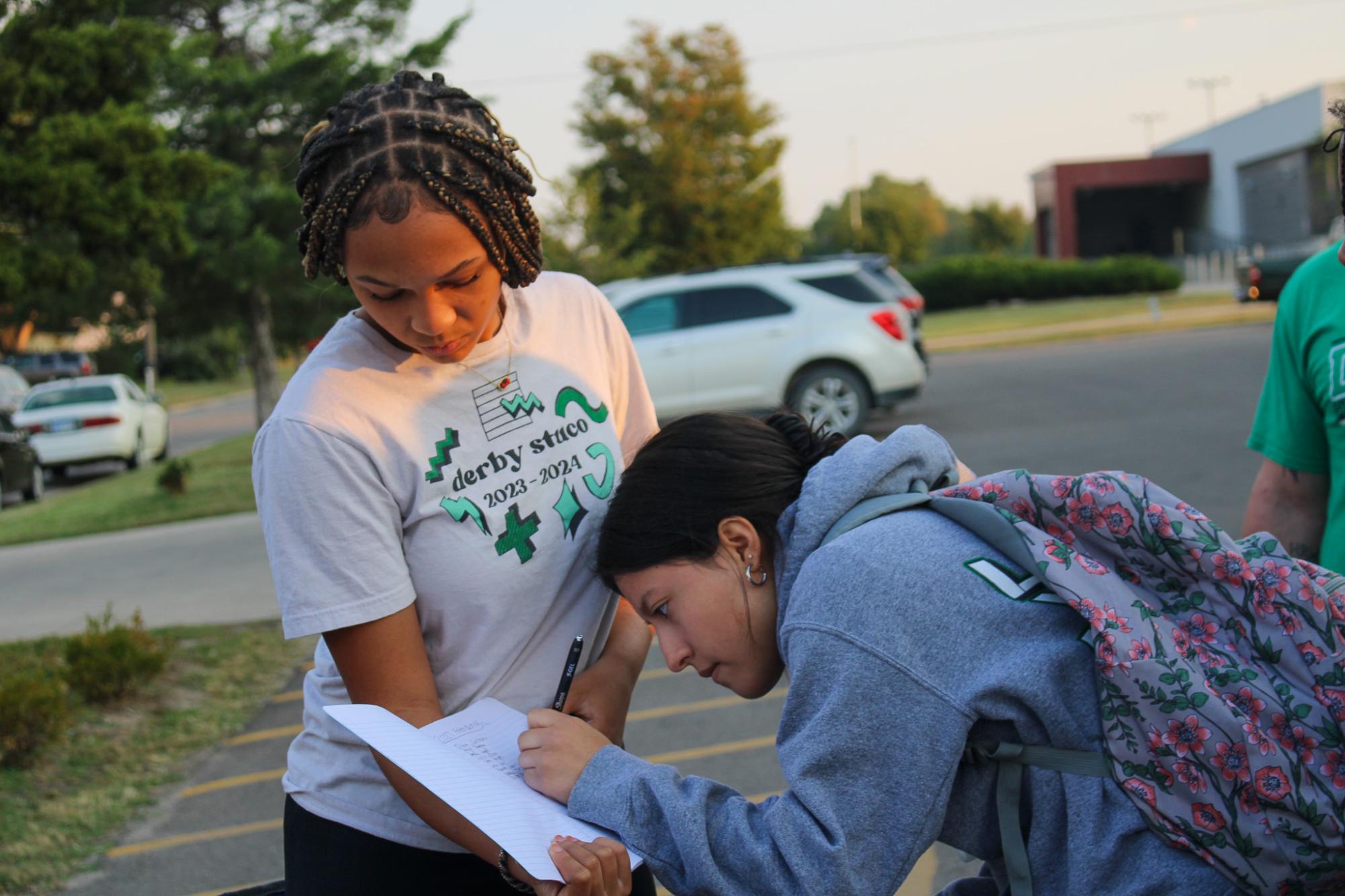 Float Building (Photos By Olivia Grosser)