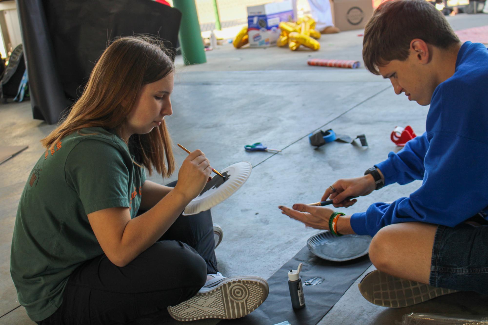 Float Building (Photos By Olivia Grosser)