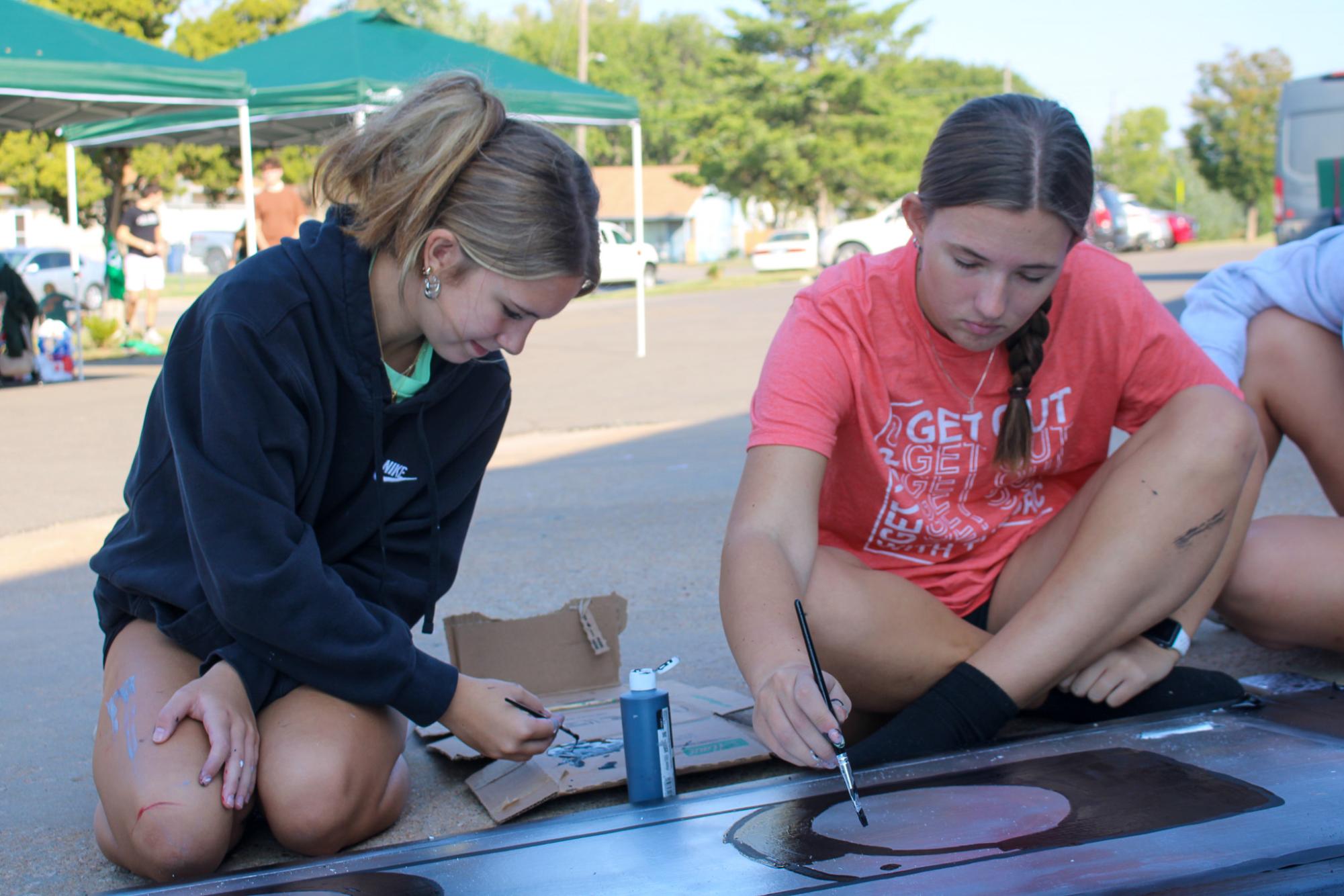 Float Building (Photos By Olivia Grosser)