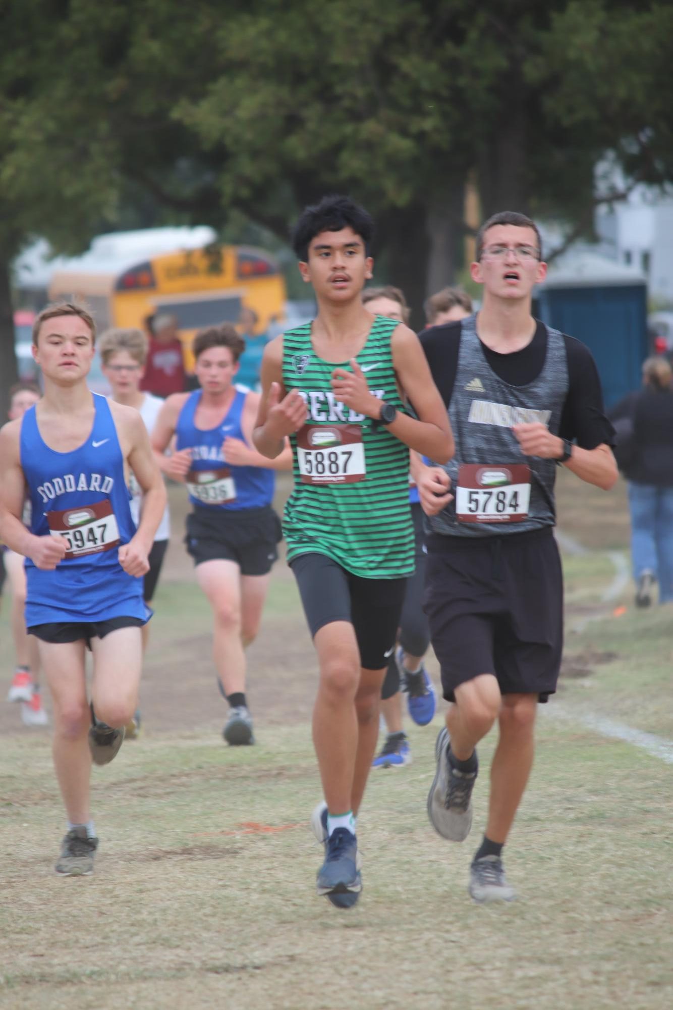 Cross country at  L.W Clapp Park (Photos by Stevie Hoppock)